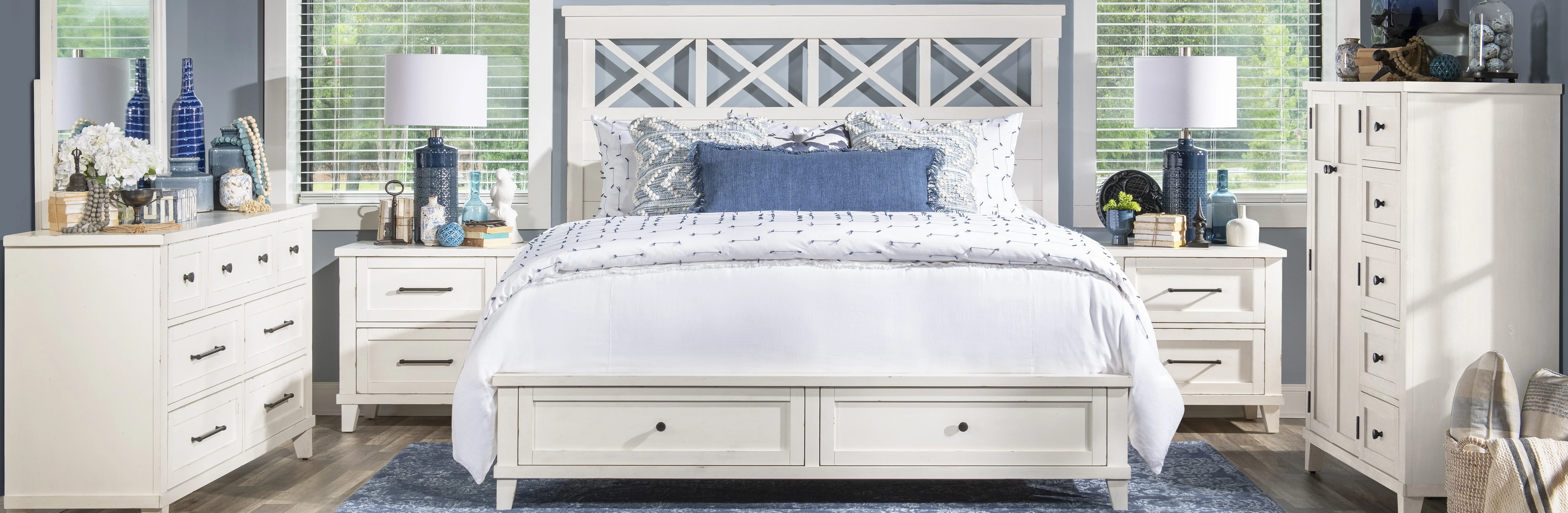 Trisha Yearwood XXX's & OOO's 3-Piece Queen Bedroom Set - Image 2
