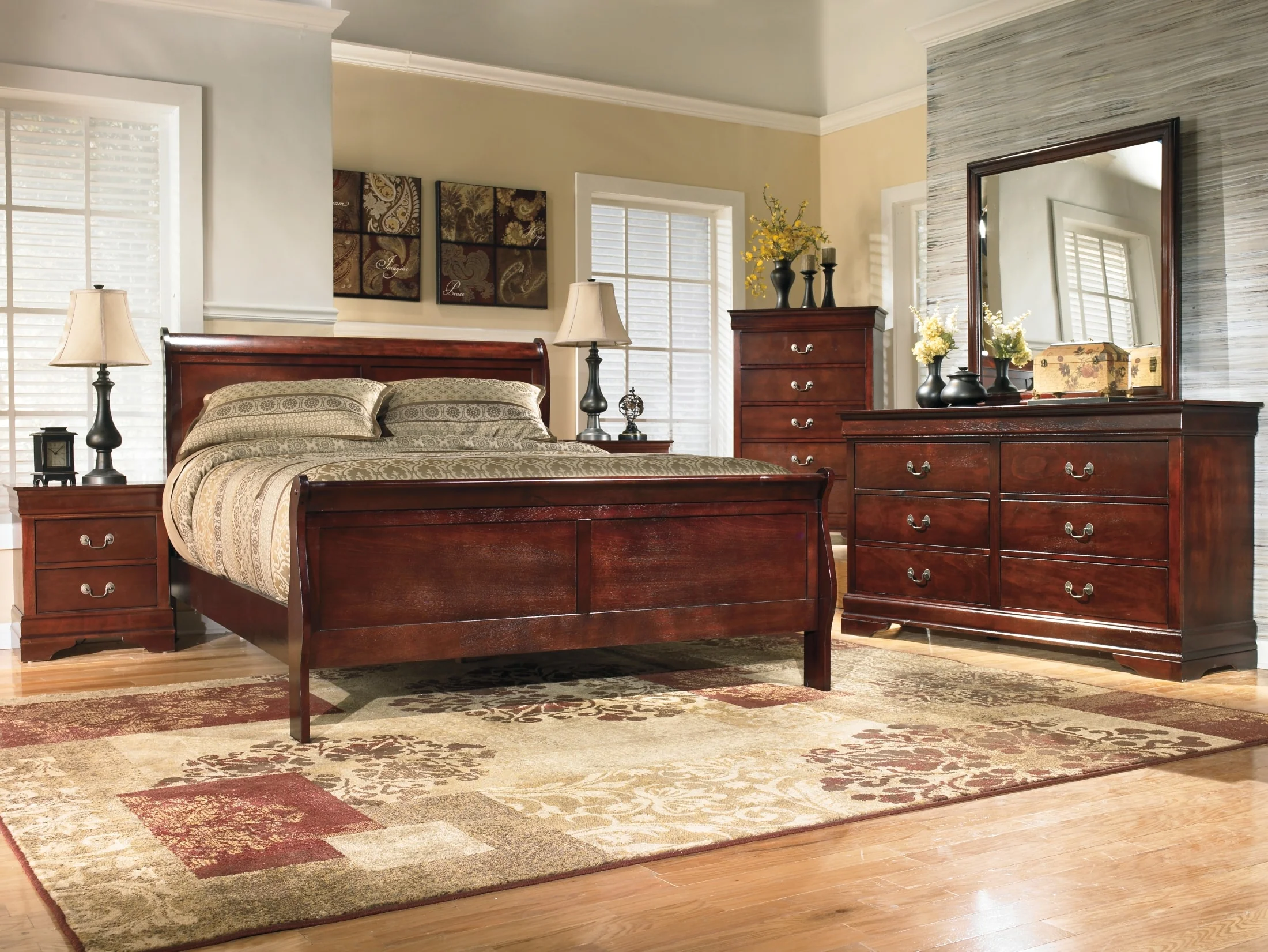 Alisdair Chest of Drawers - Image 4
