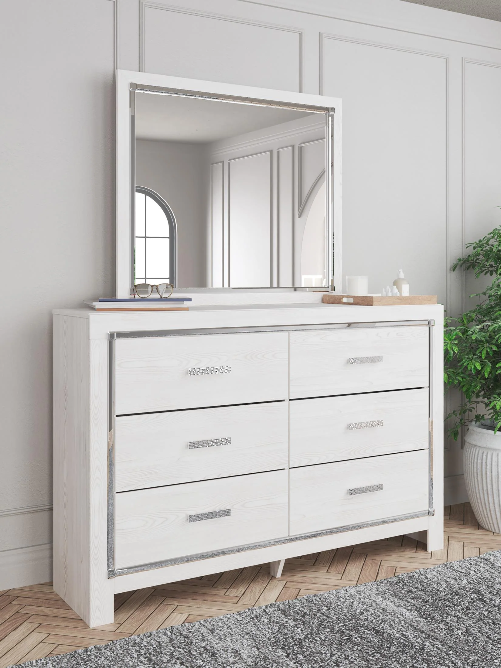 Altyra Dresser and Mirror - Image 2