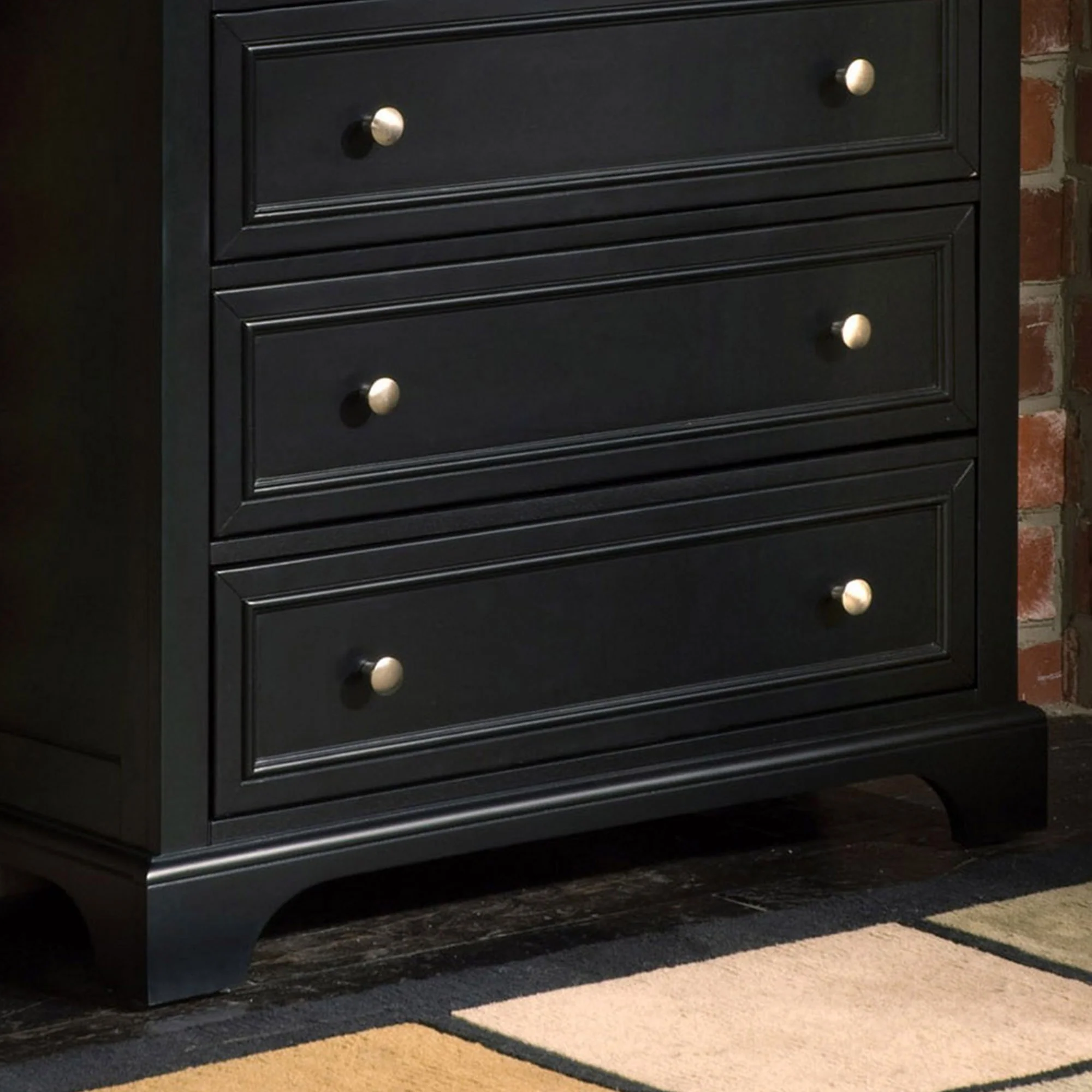 Bedrod Four-Drawer Chest - Image 4