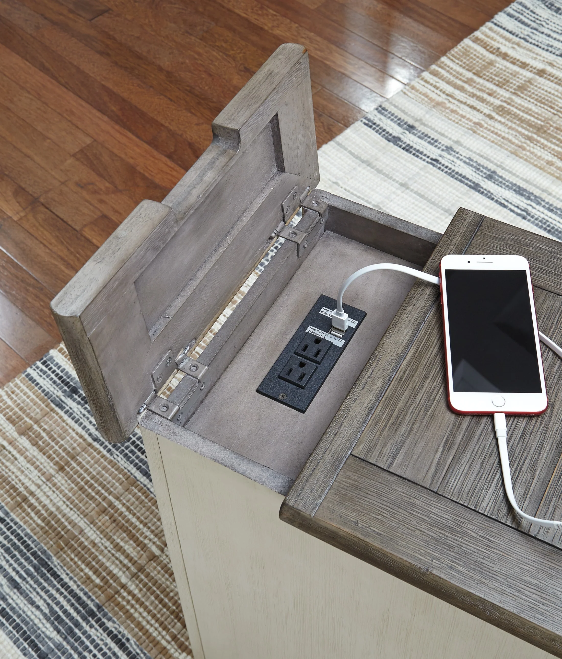 Bolanburg Chairside End Table with USB Ports & Outlets - Image 6