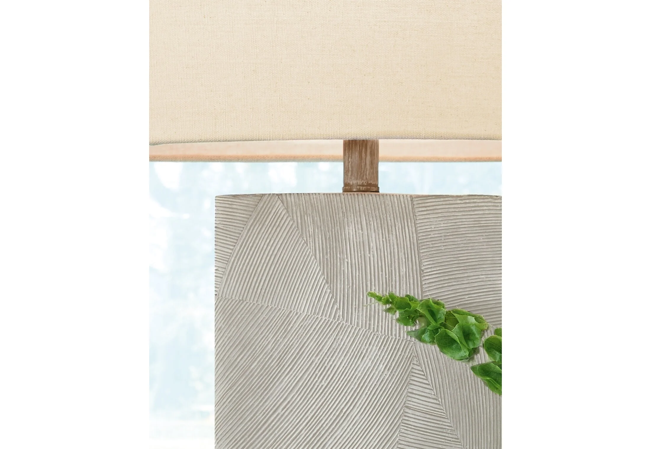Bradard Table Lamp - Image 2