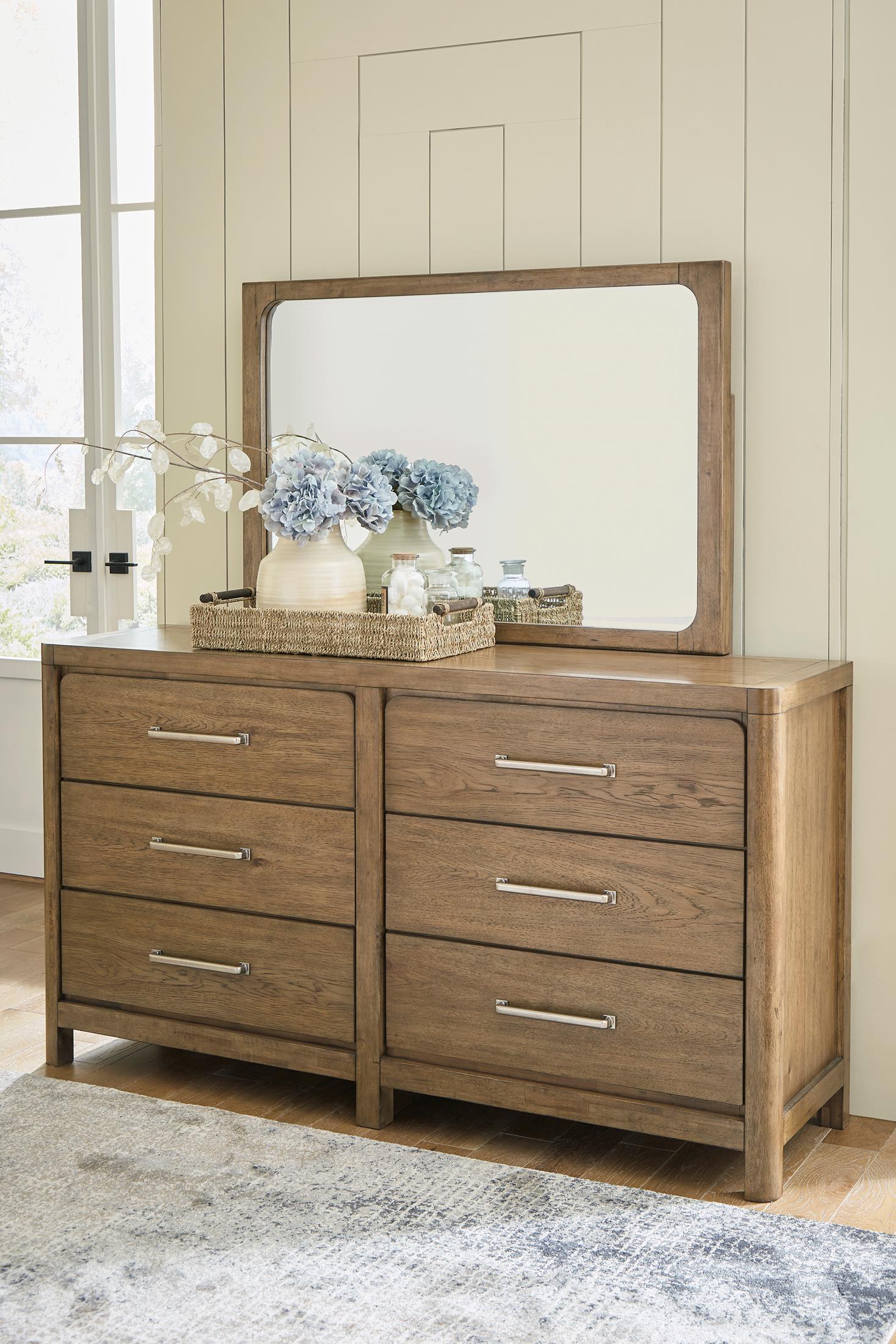 Cabalynn Dresser and Mirror - Image 2