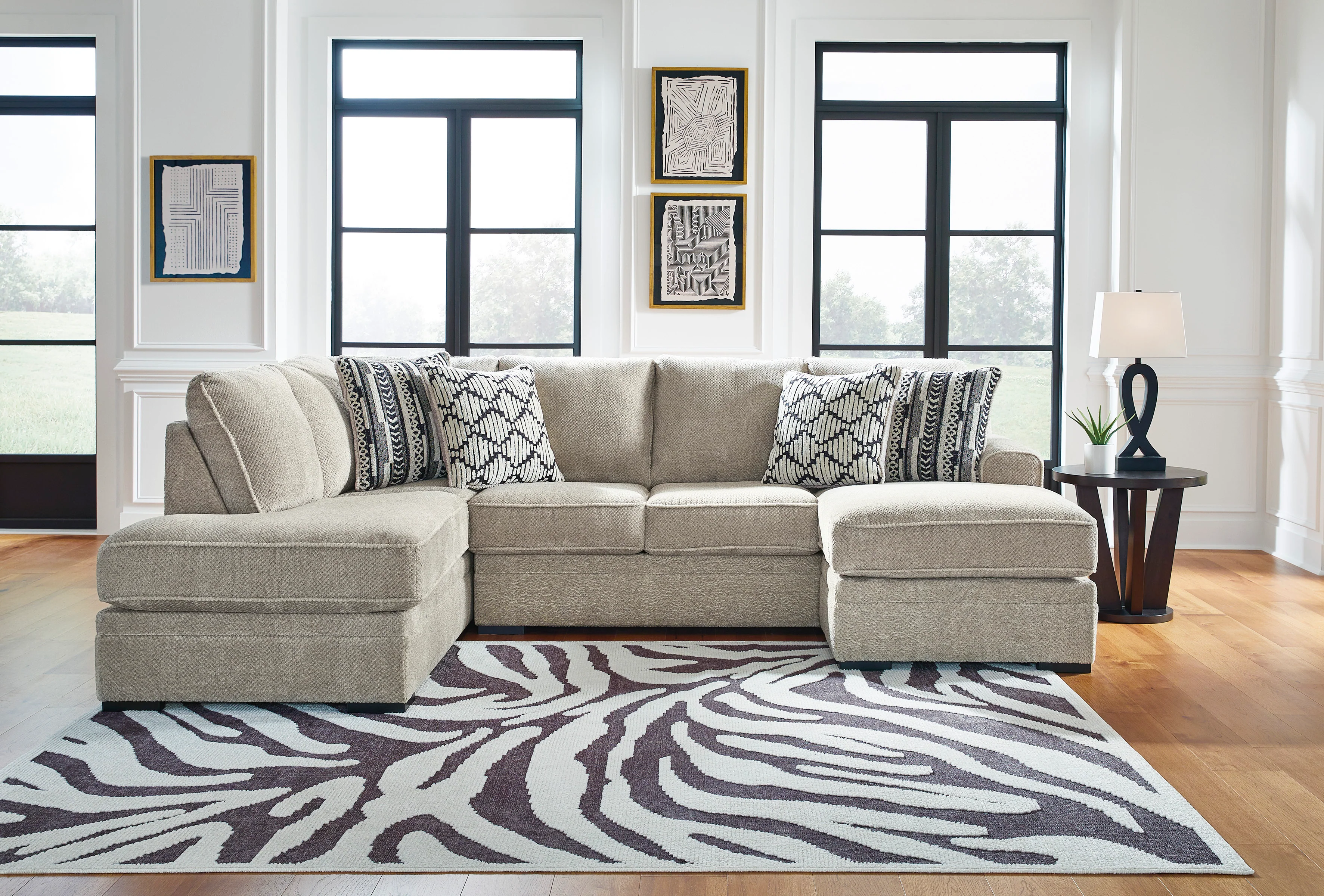 Calnita 2-Piece Sectional with Chaise - Image 4