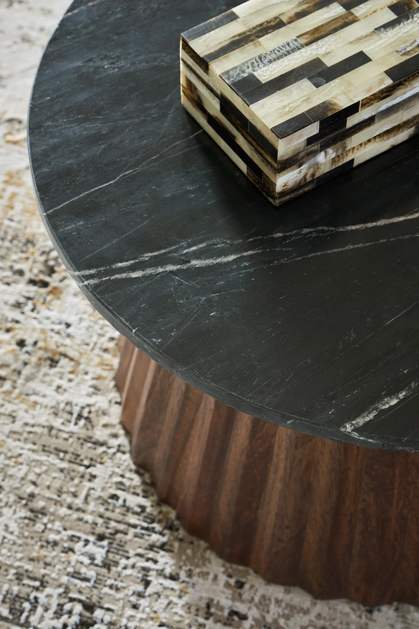 Ceilby Accent Coffee Table - Image 3