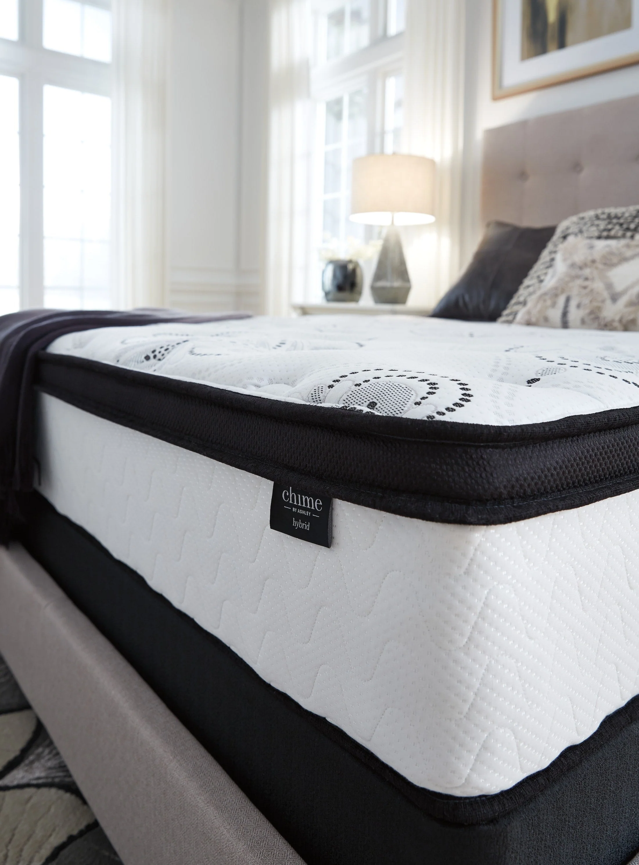 Chime 12 Inch Hybrid Mattress In a Box - Image 24