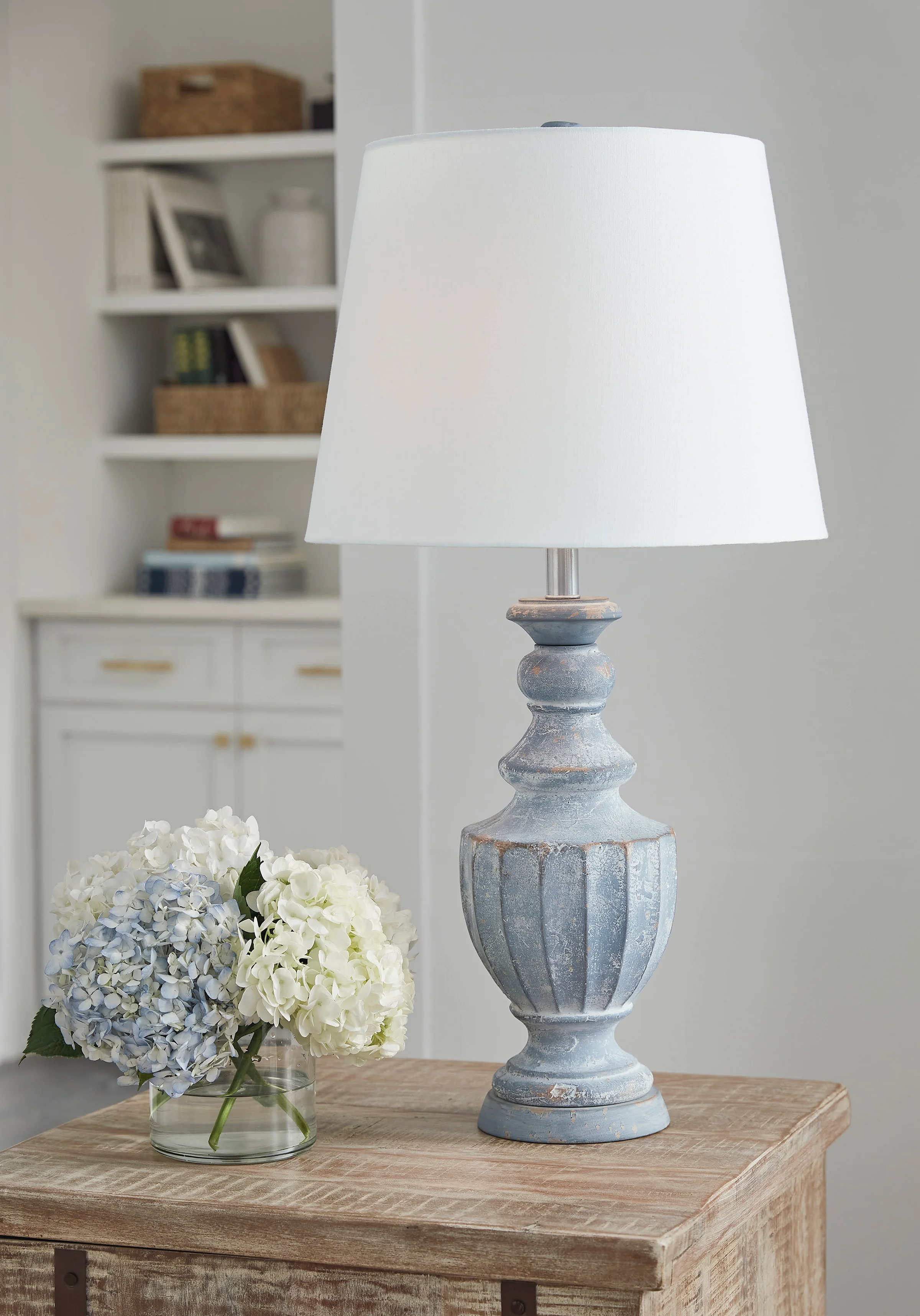 Cylerick Terracotta Table Lamp - Image 2