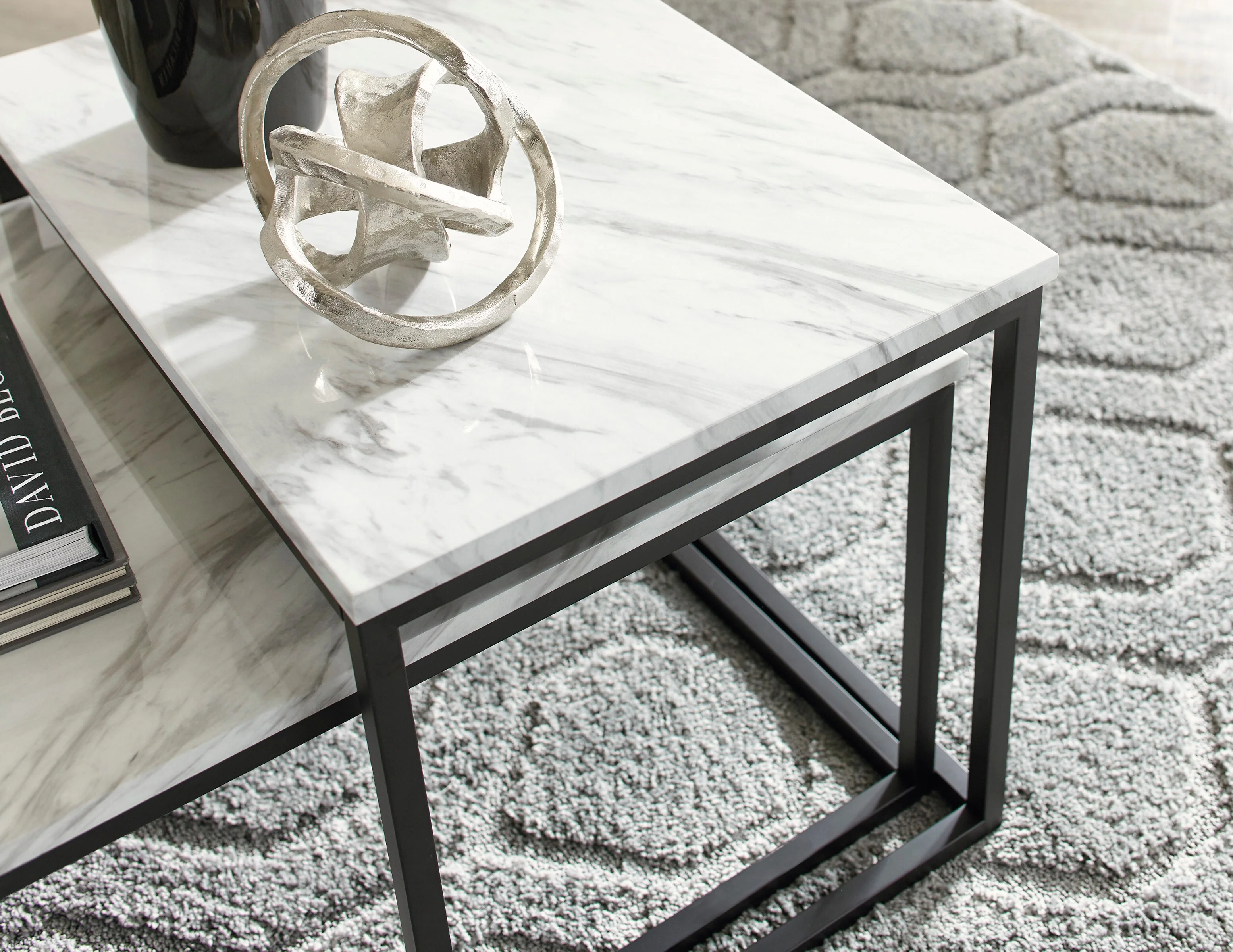Donnesta Table (Set of 3) - Image 2