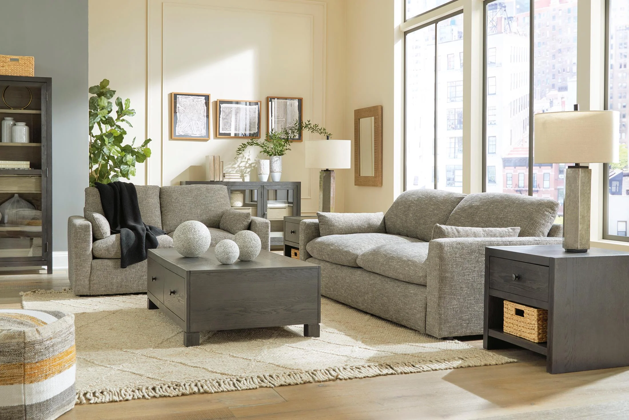 Dramatic Loveseat - Image 8
