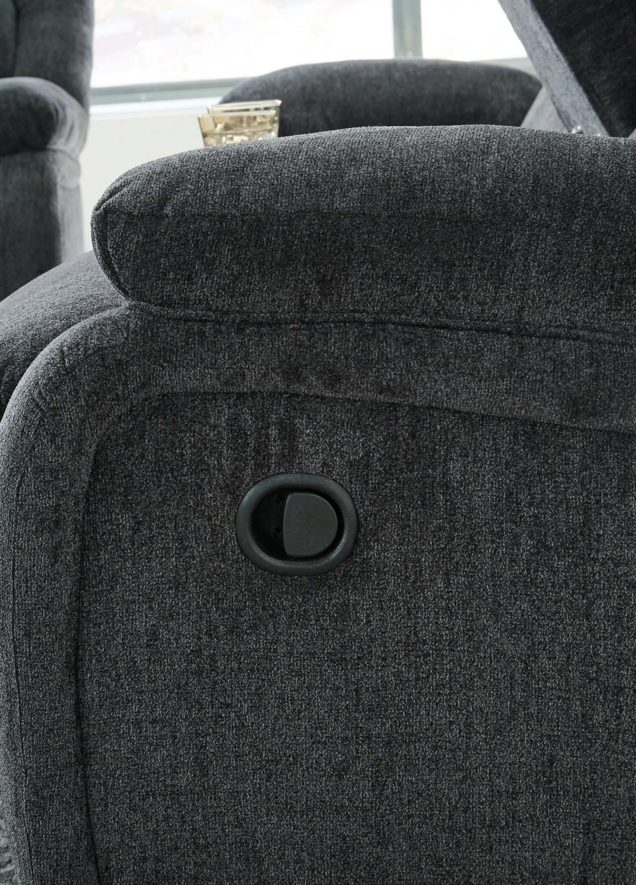 Draycoll Rocker Recliner - Image 7