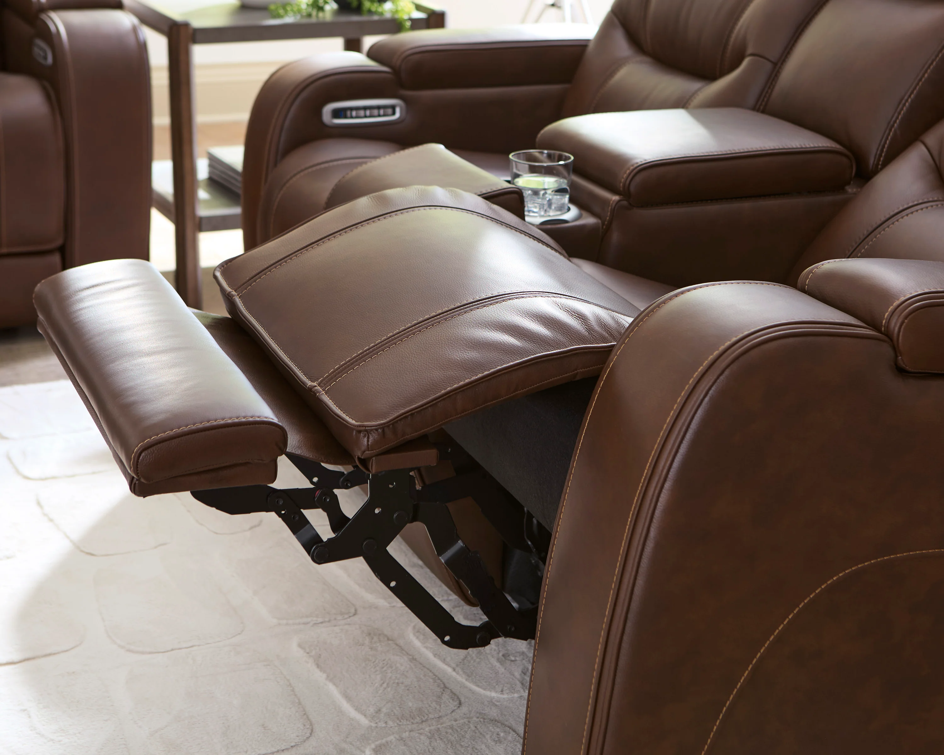 Dreamer Power Reclining Console Loveseat with Audio Seating - Image 27