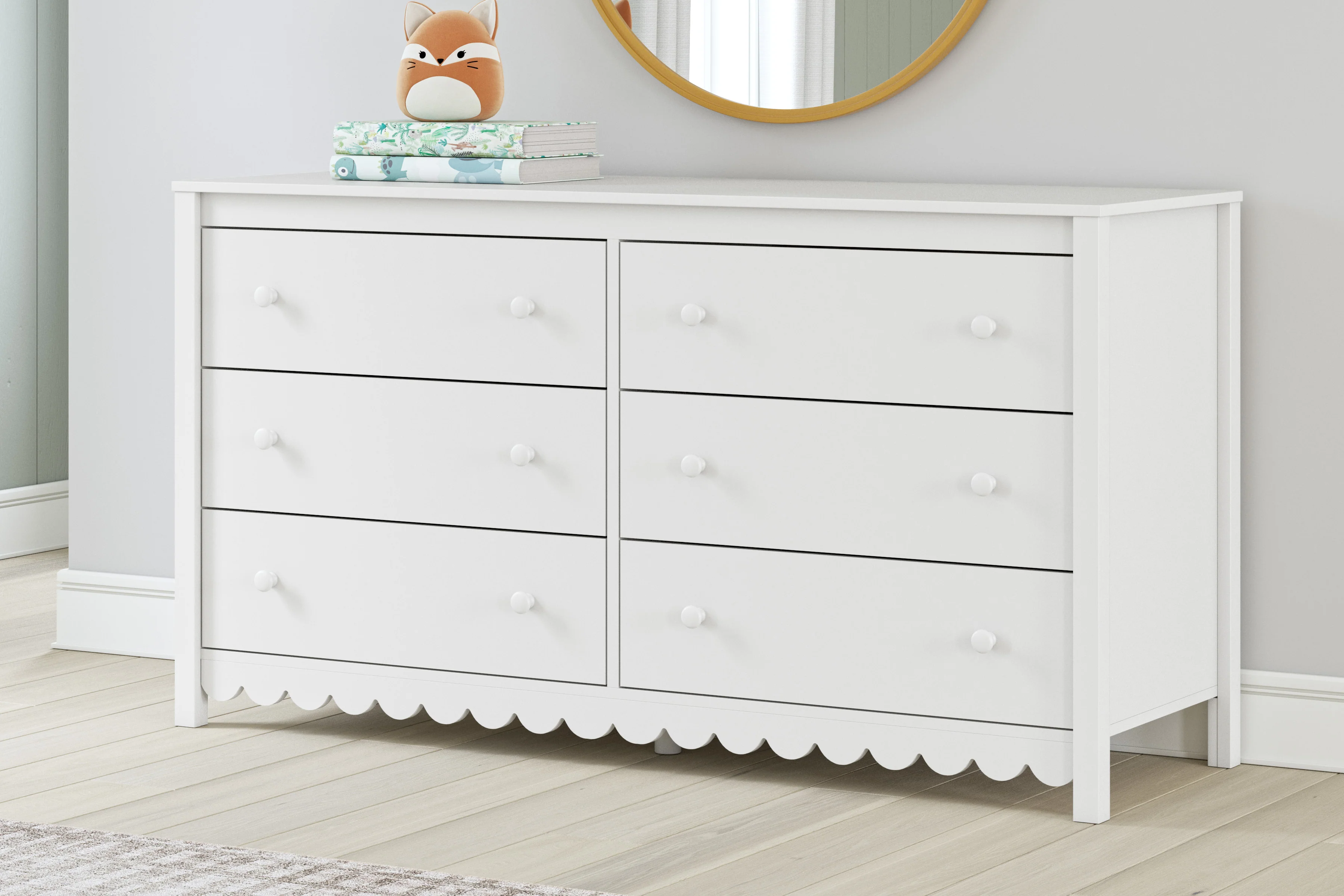 Hallityn Dresser - Image 2