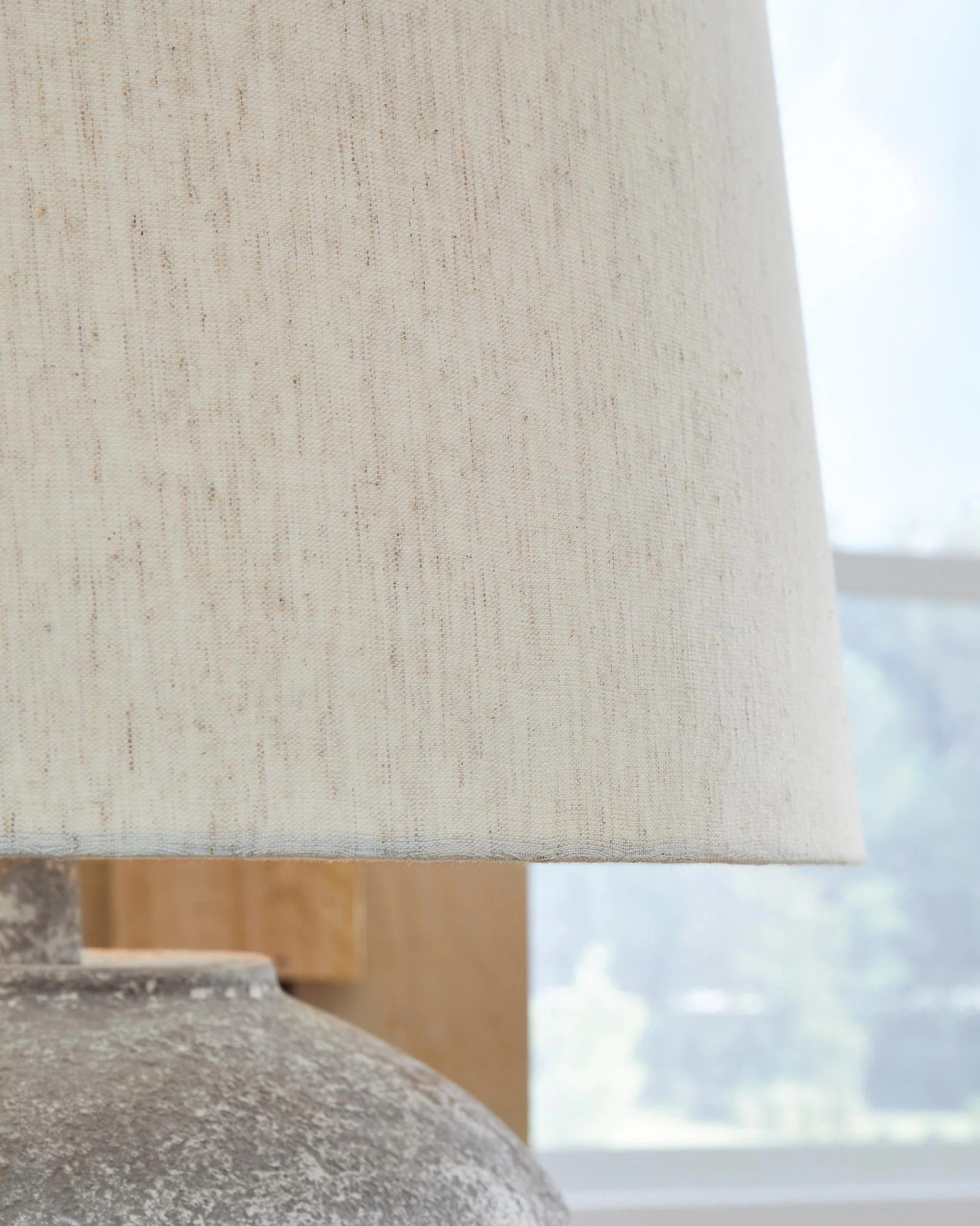 Dreward Table Lamp - Image 4
