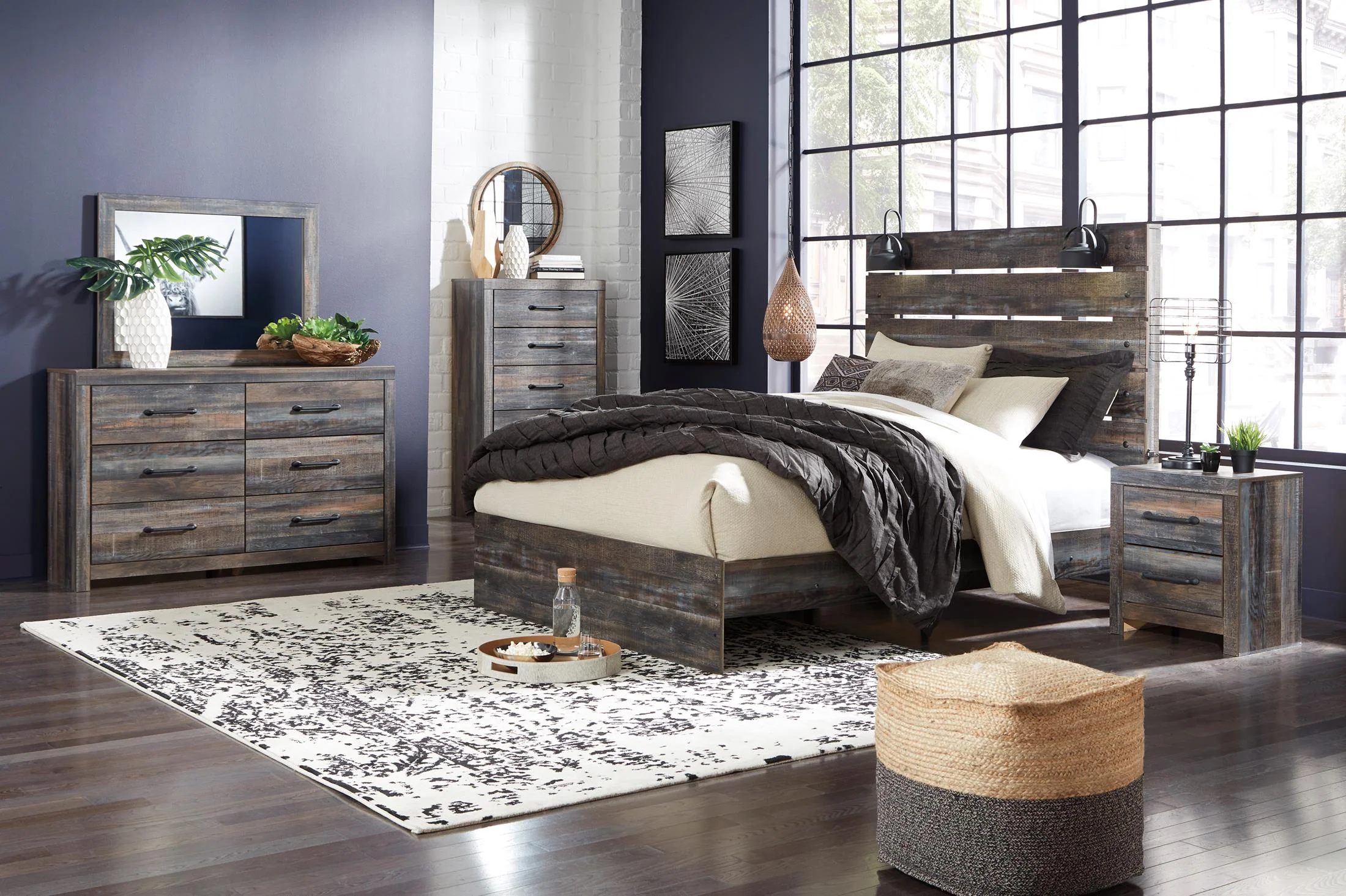 Drystan Queen Panel Bed - Image 2