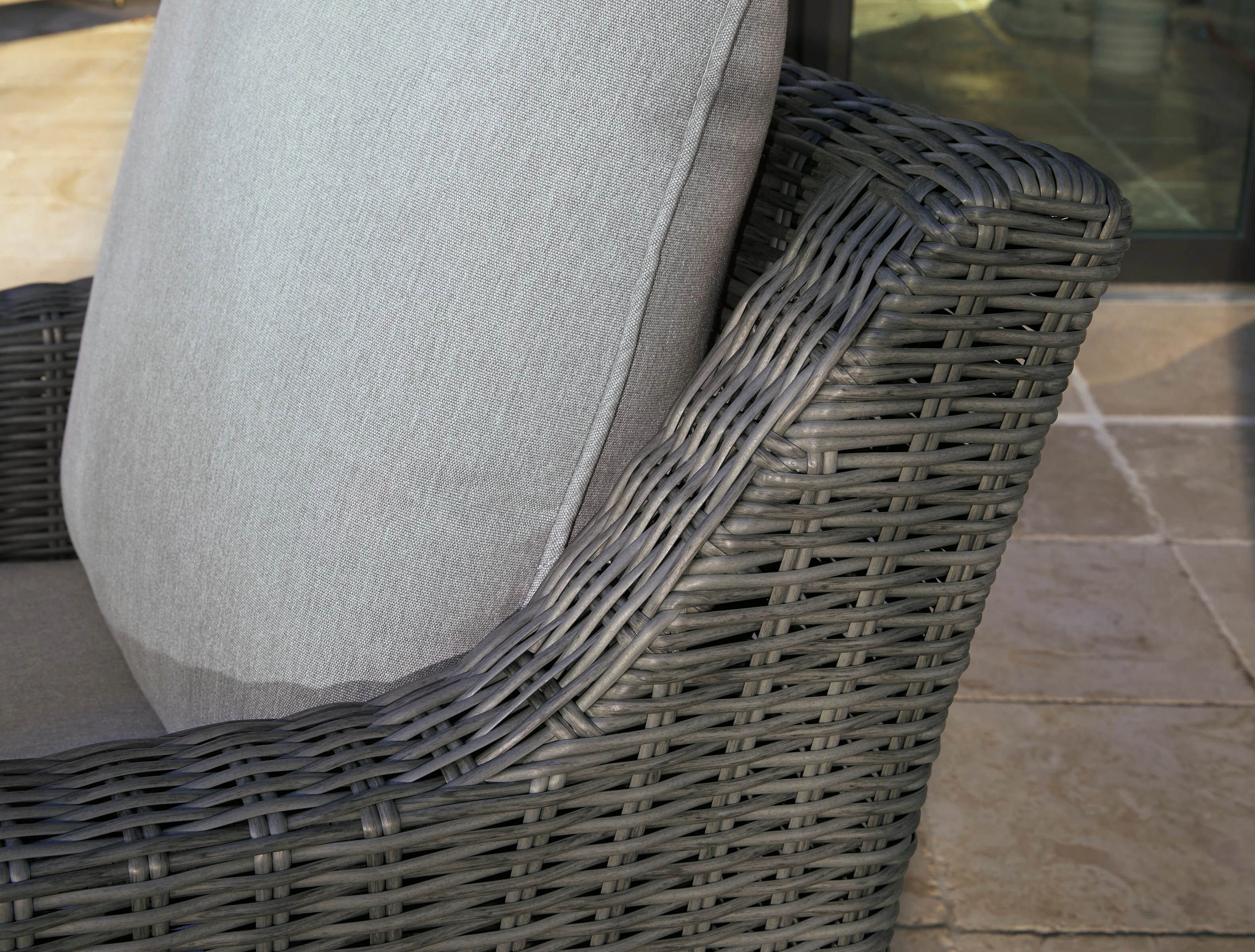 Ashley Elite Park Outdoor Swivel Lounge with Cushion - Image 5