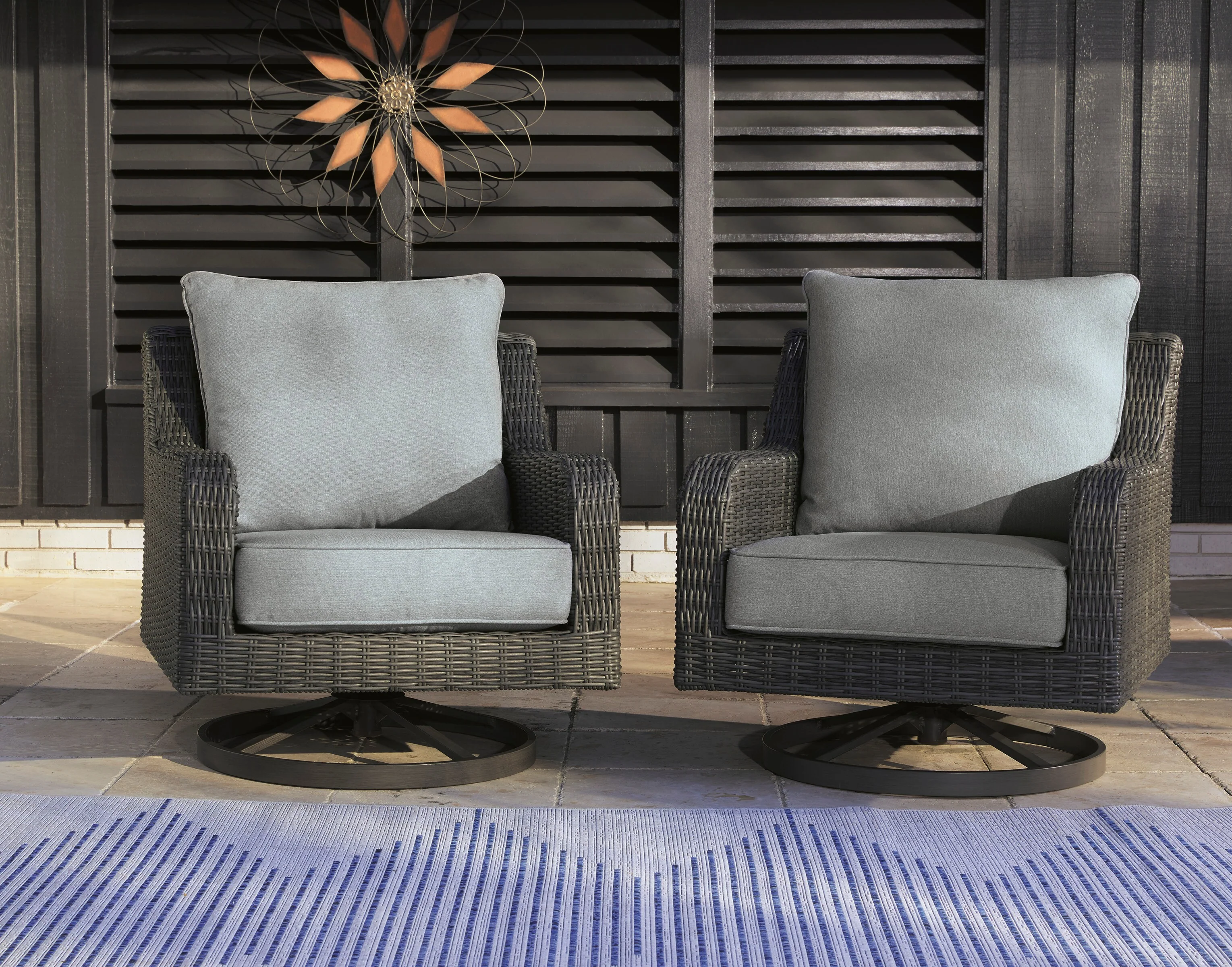 Ashley Elite Park Outdoor Swivel Lounge with Cushion - Image 6