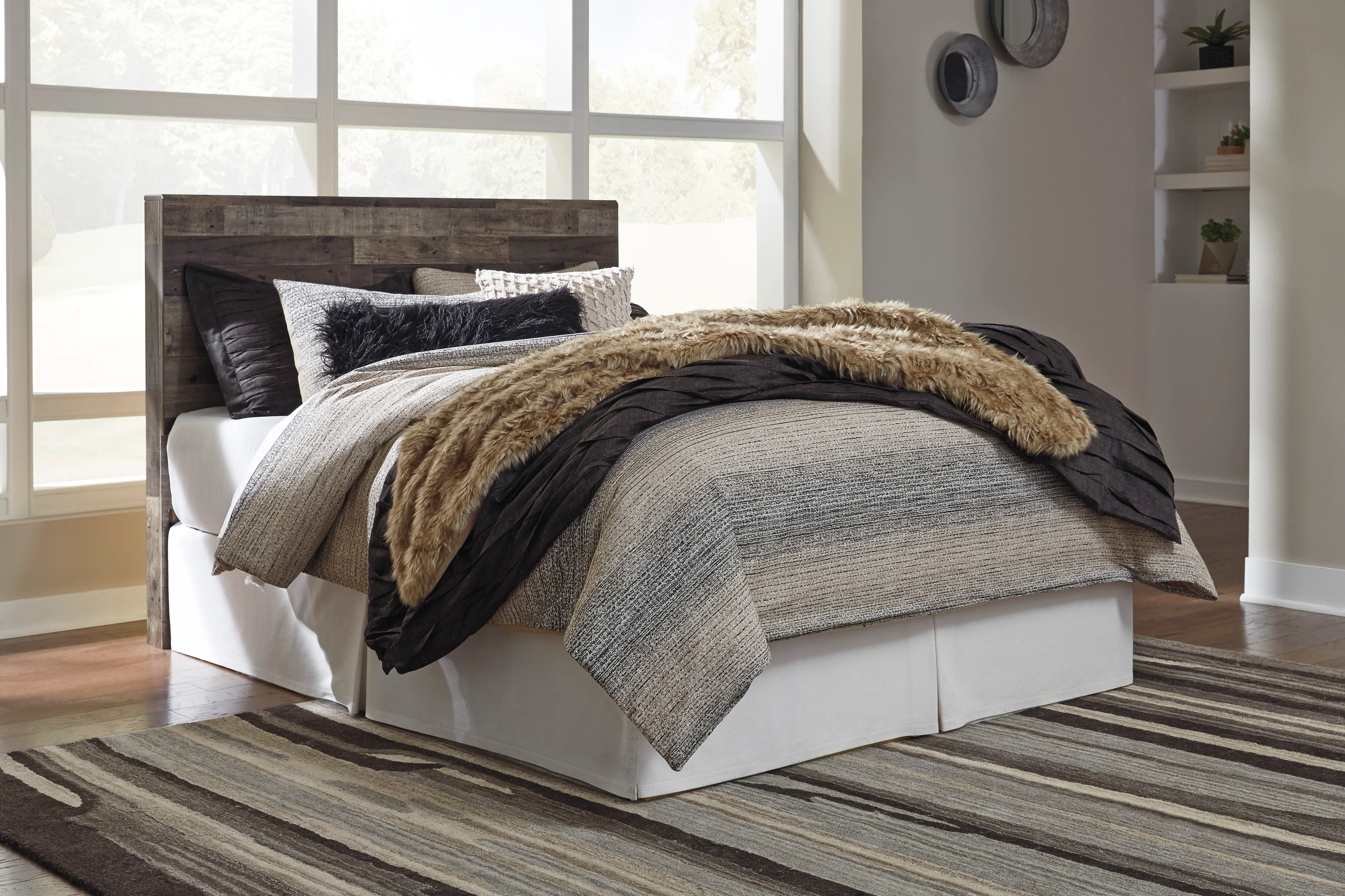Derekson Panel Headboard - Image 5