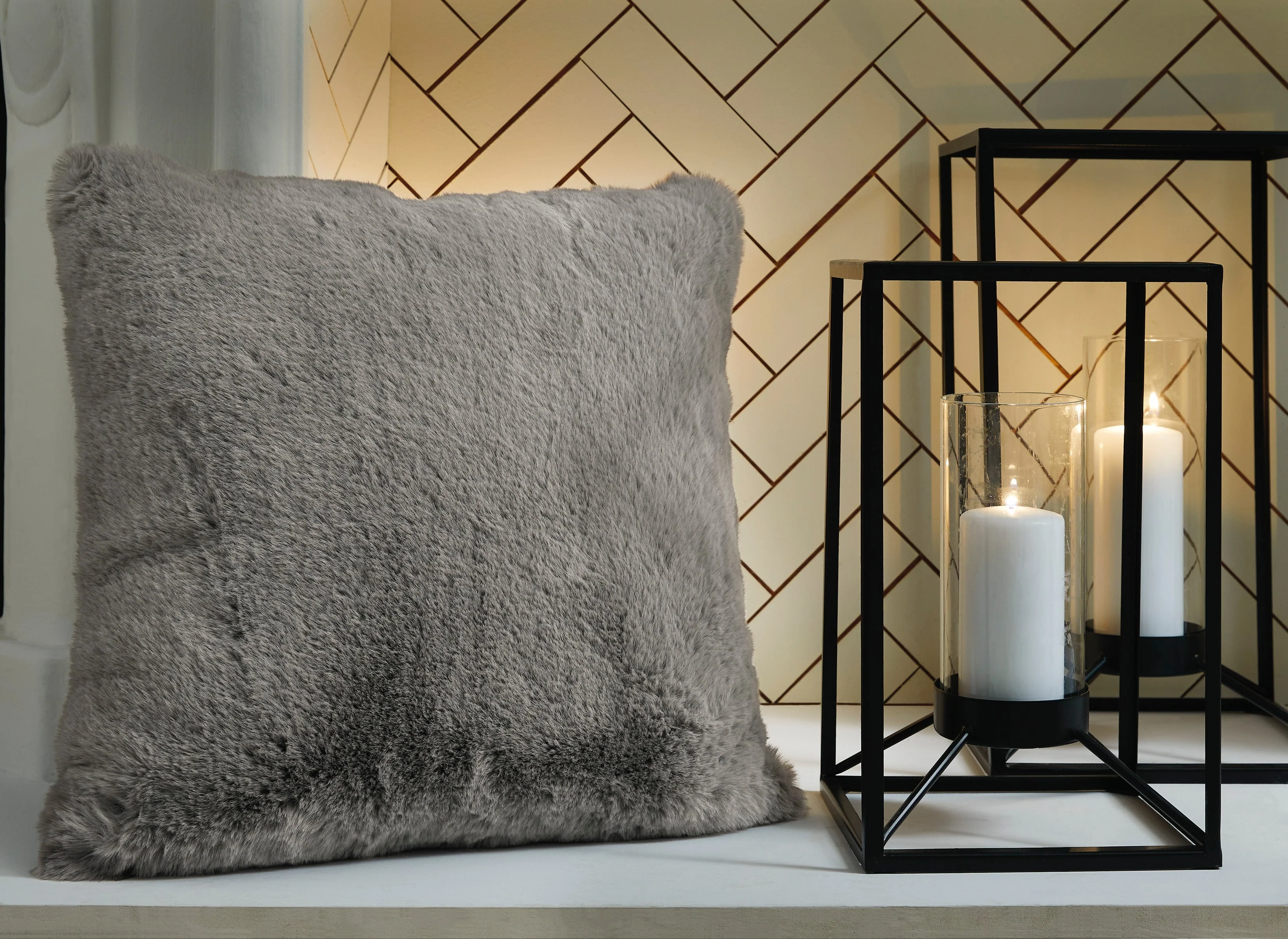 Gariland Pillow - Image 4