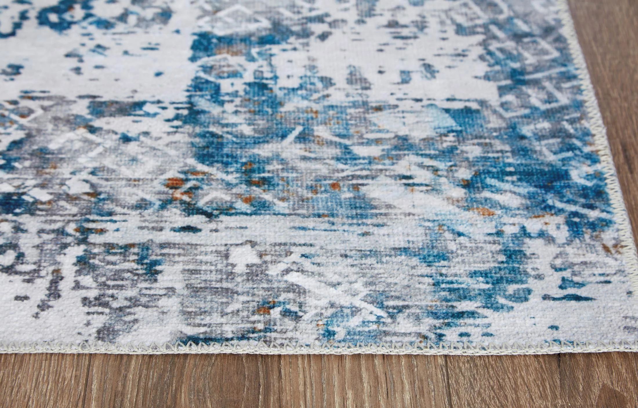 Garyard Rug - Image 4