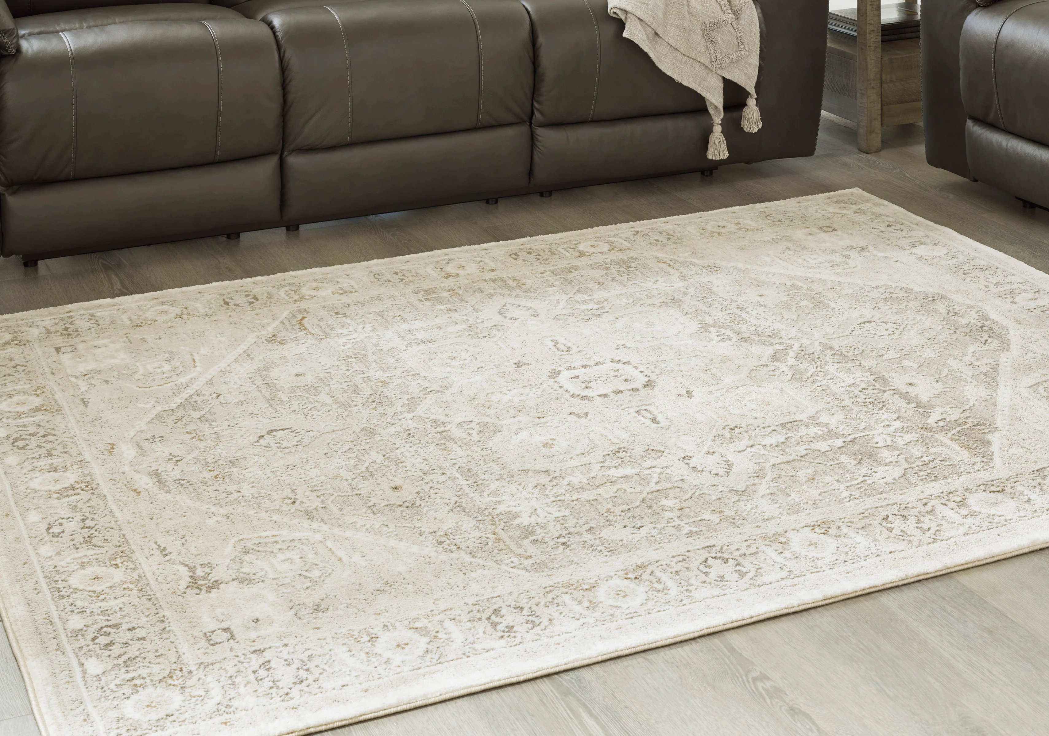 Gatwell Rug - Image 2