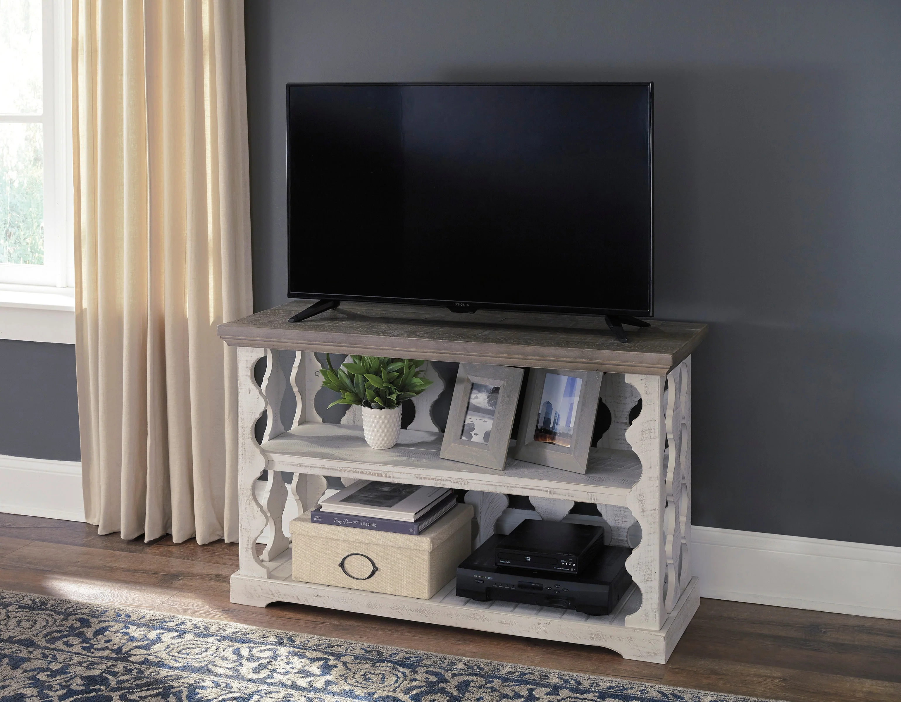 Havalance Console Sofa Table - Image 4