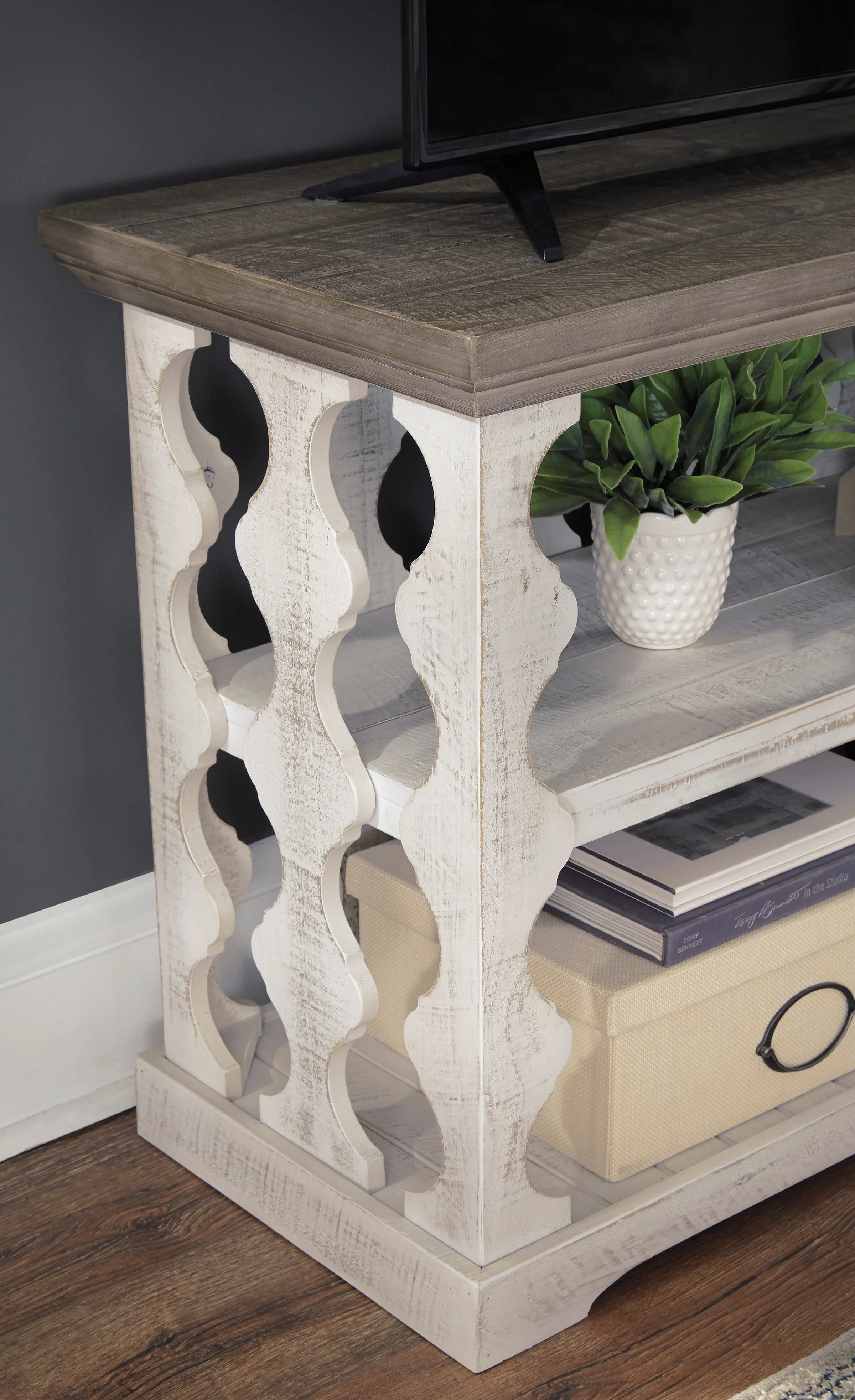 Havalance Console Sofa Table - Image 6