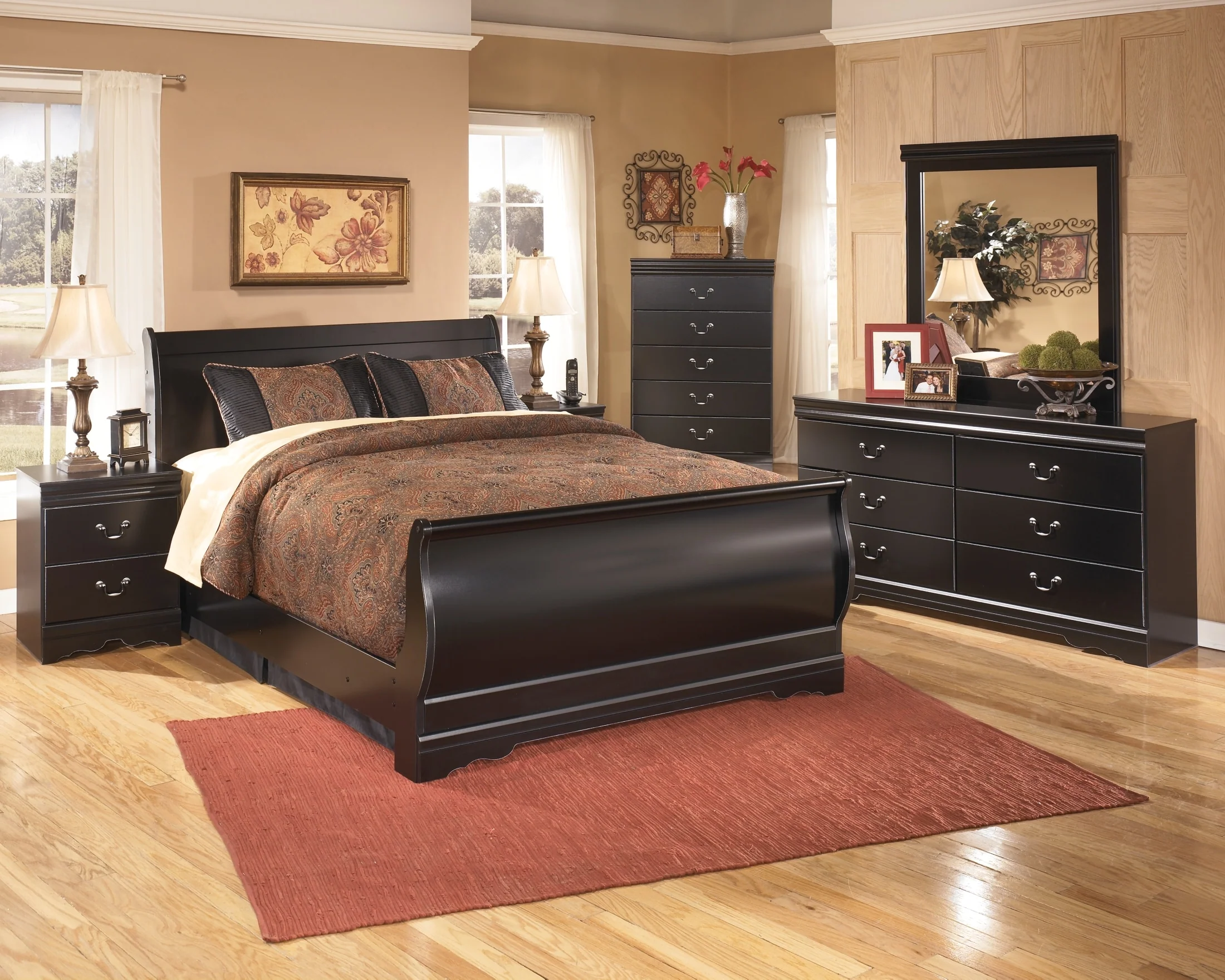 Huey Vineyard Chest of Drawers - Image 3
