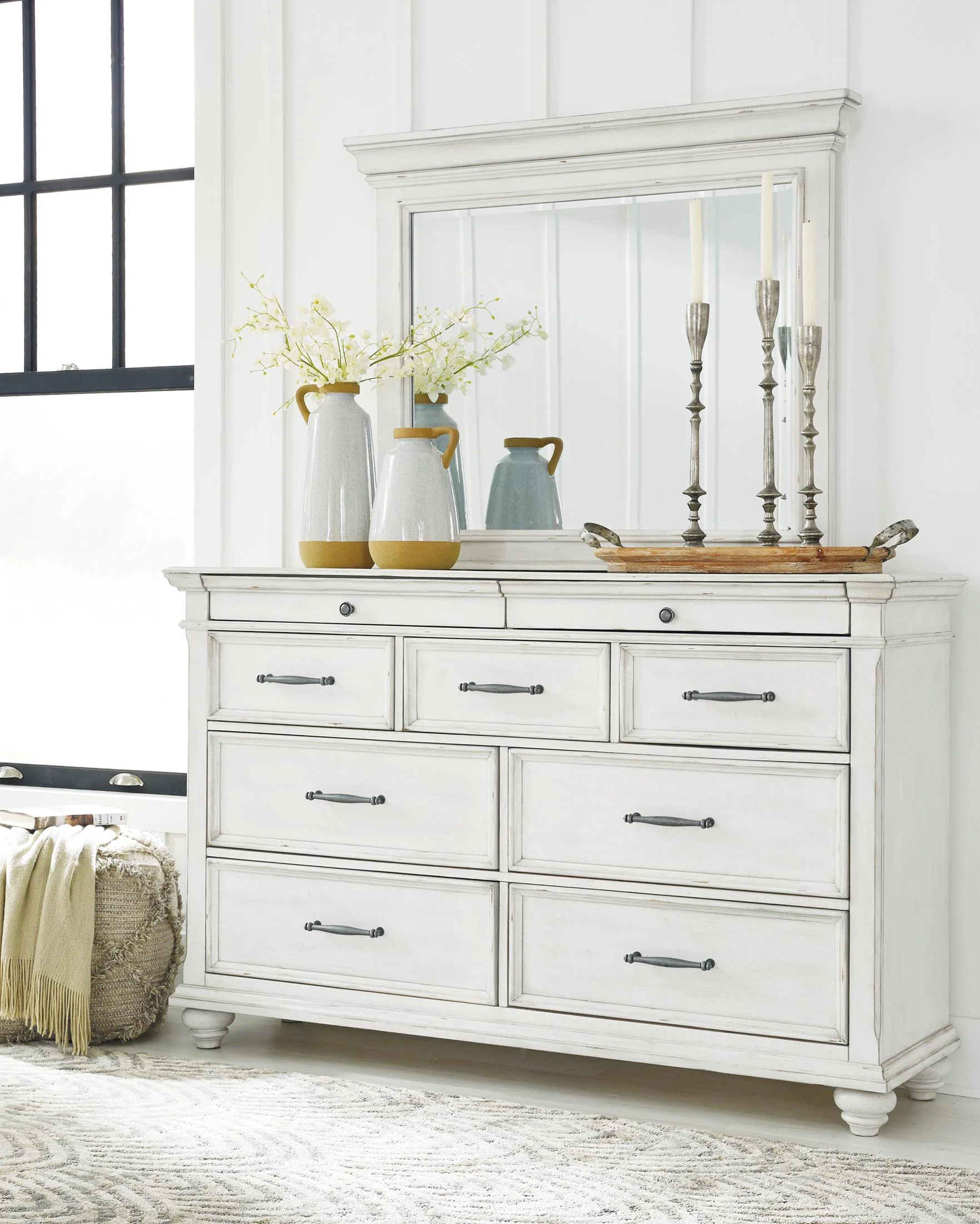 Kanwyn Dresser and Mirror - Image 2