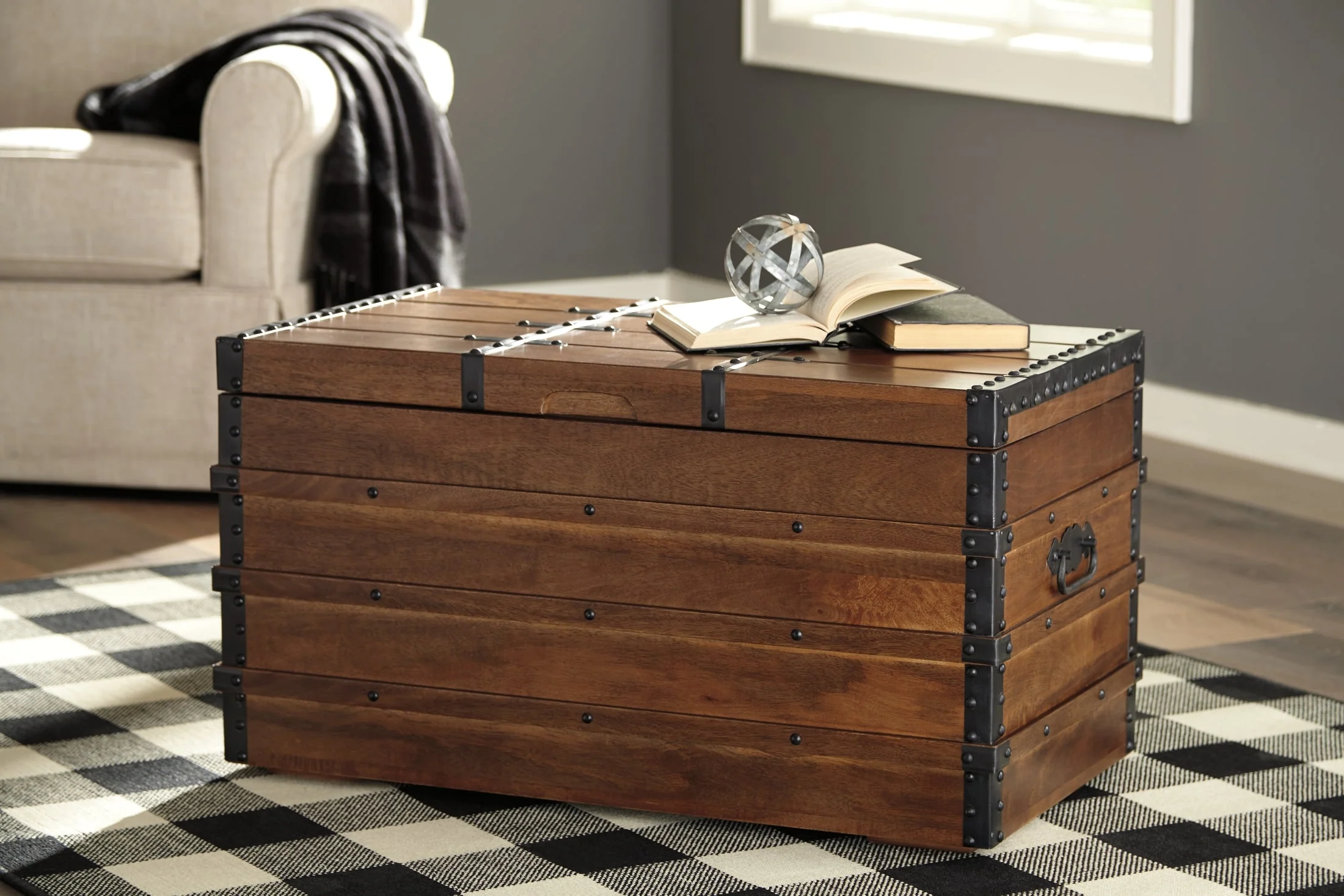 Kettleby Storage Trunk - Image 6