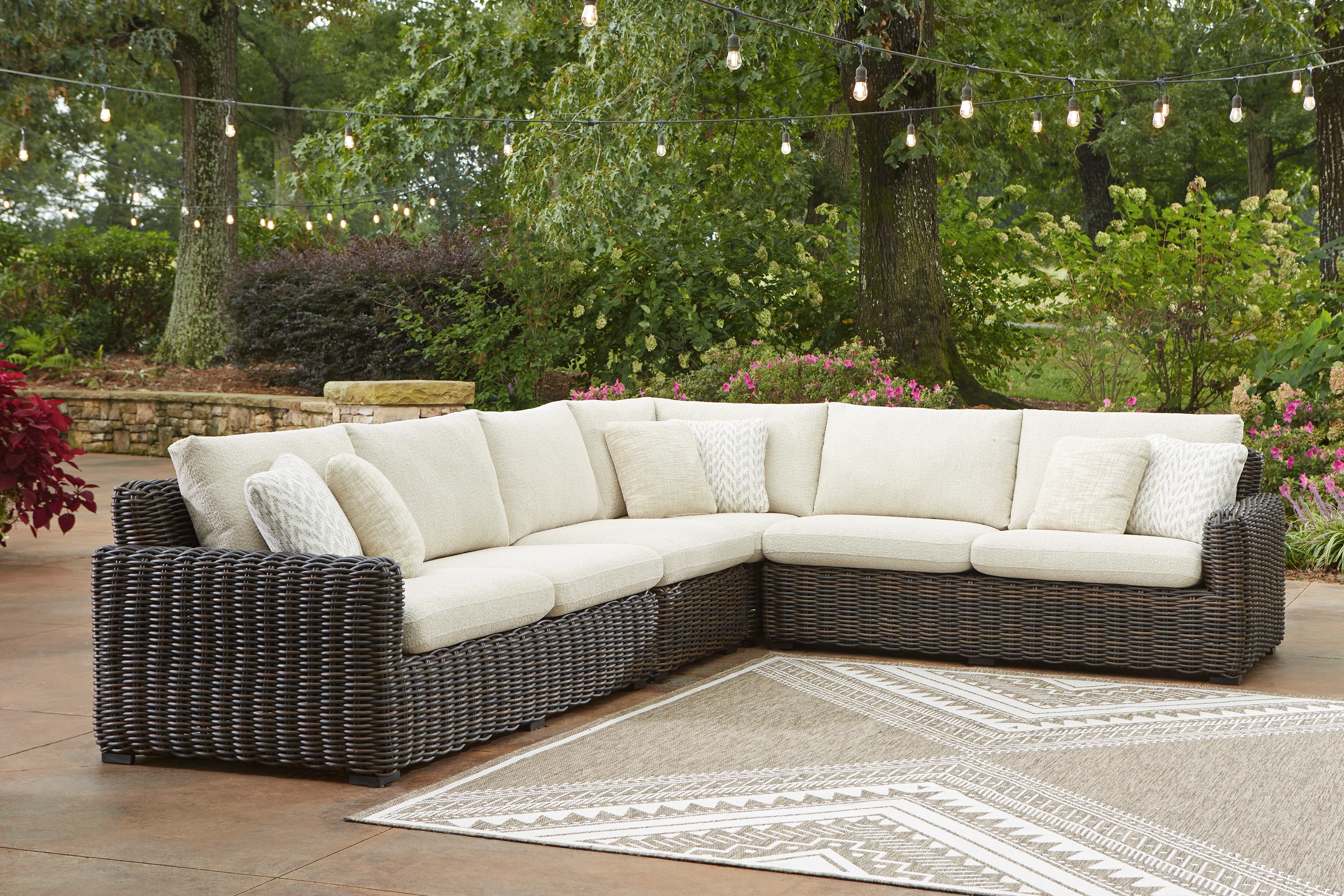 Kimora 4-Piece Outdoor Sectional - Image 2