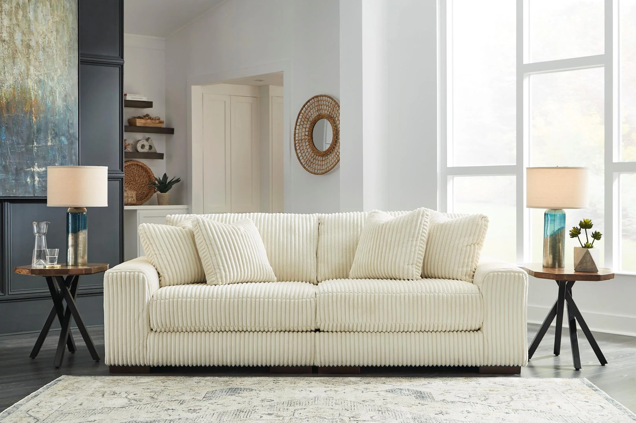 Lindyn 2-Piece Sectional Sofa - Image 2
