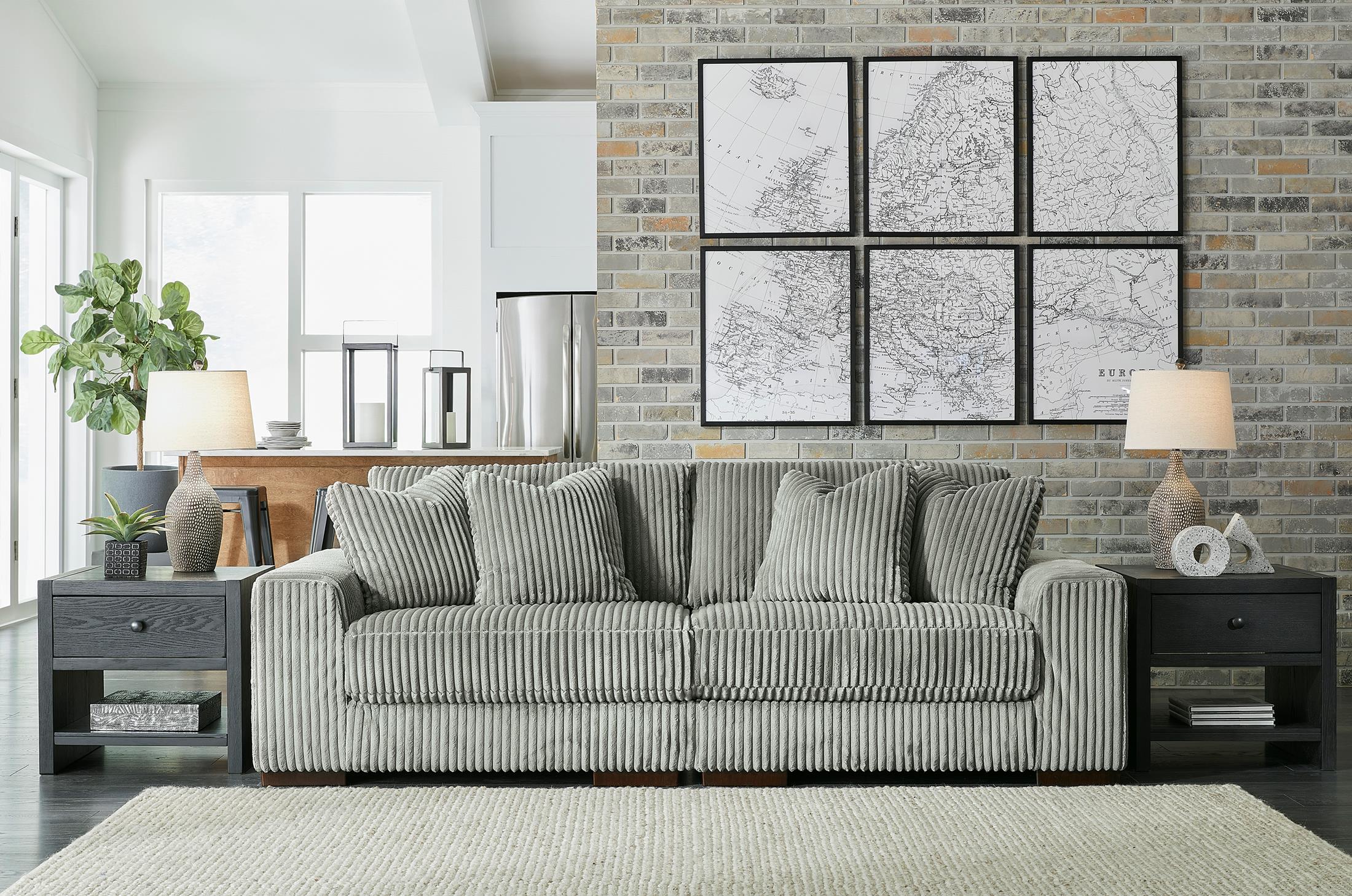 Lindyn 2-Piece Sectional Sofa - Image 4