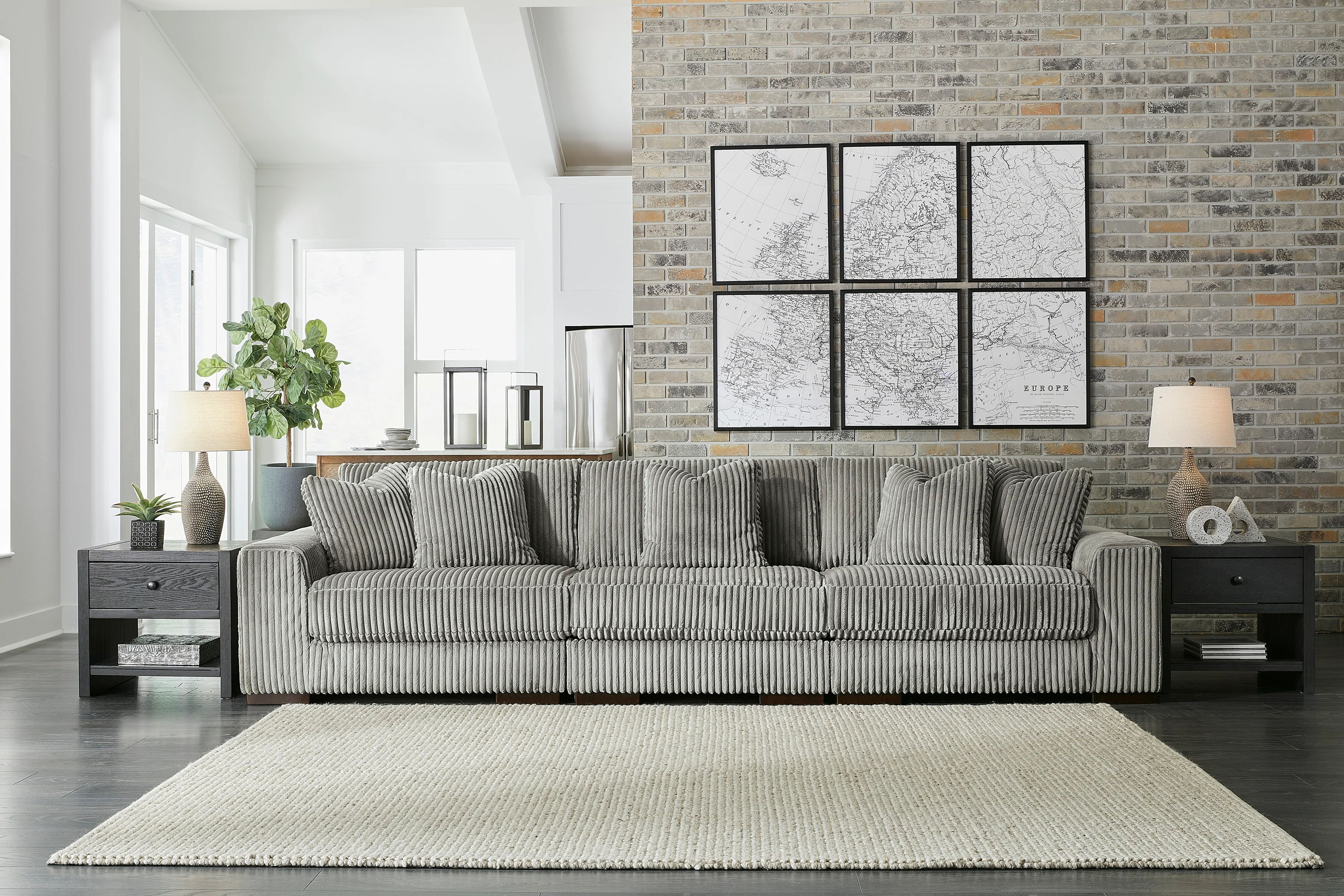 Lindyn 3-Piece Sectional Sofa - Image 2