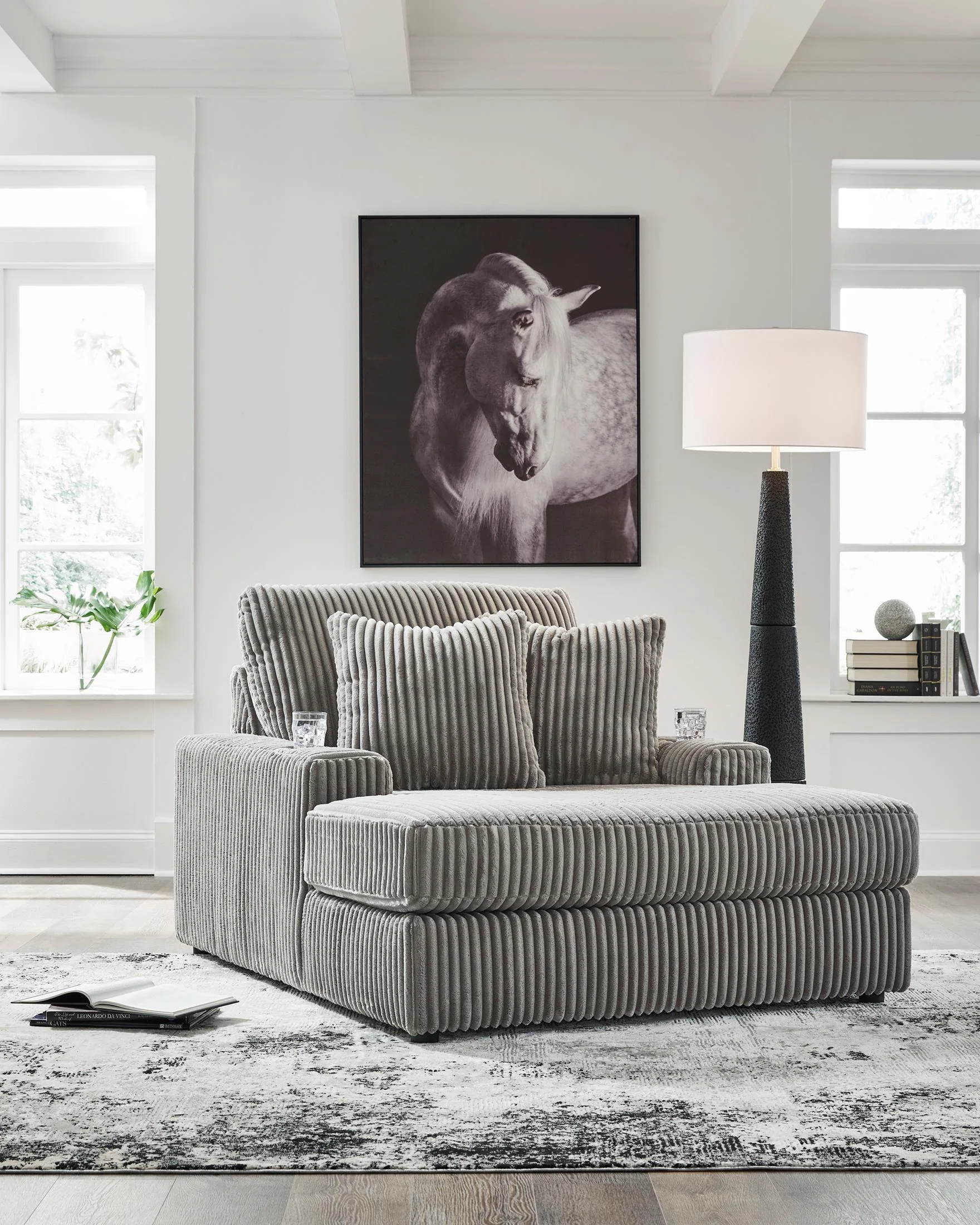 Lindyn Chaise - Image 7