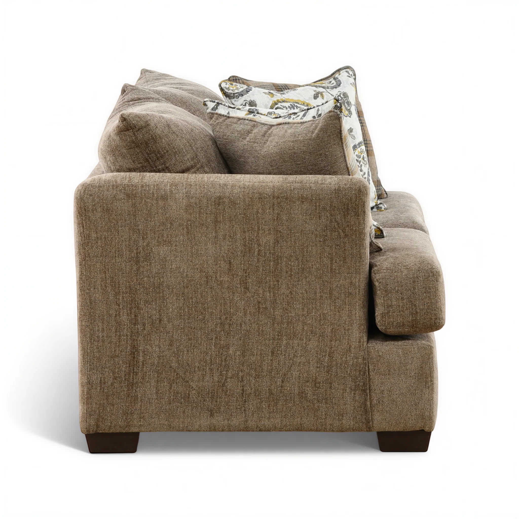 Bexley Loveseat - Image 4