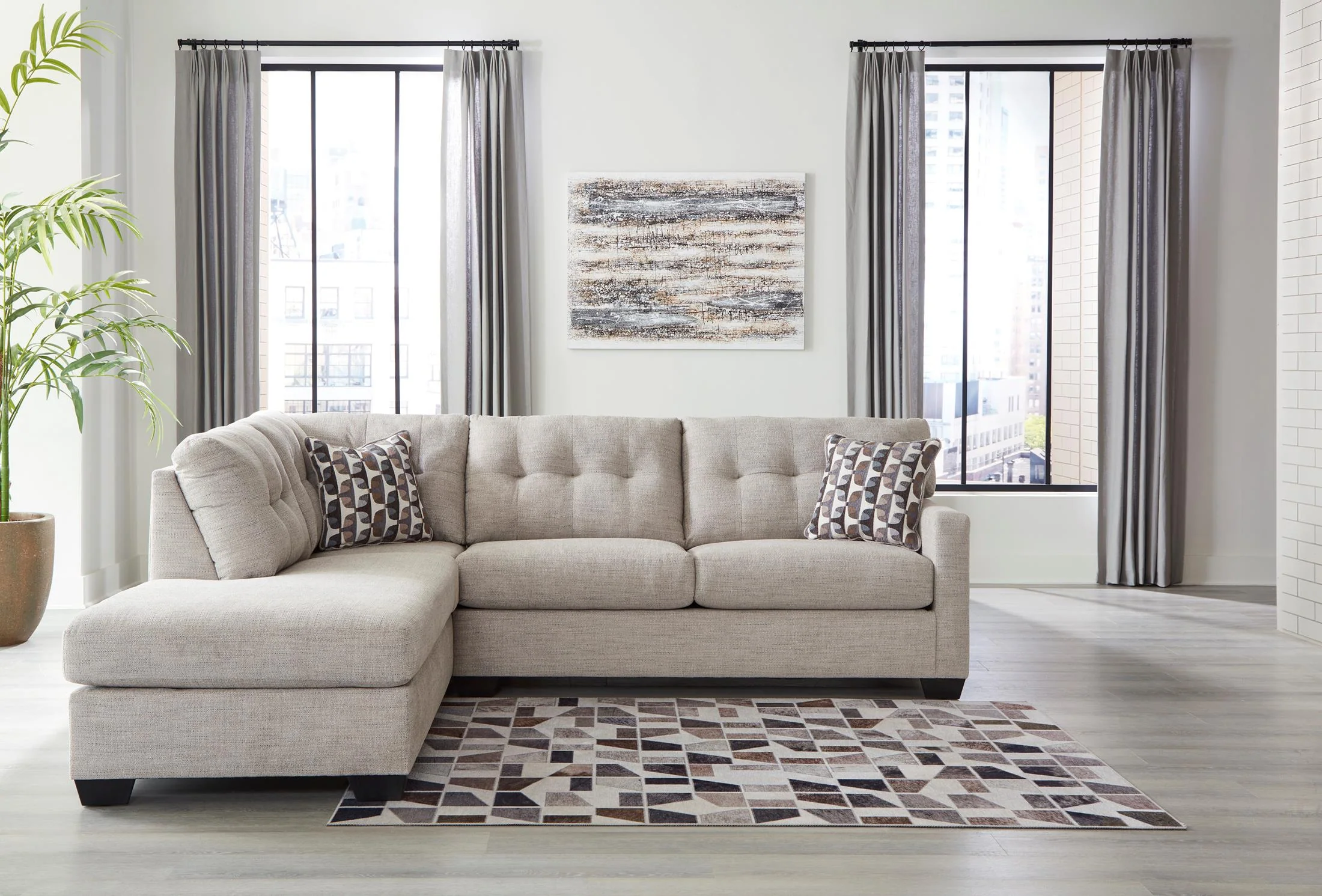Ashley Mahoney 2-Piece Sectional with Chaise - Image 2