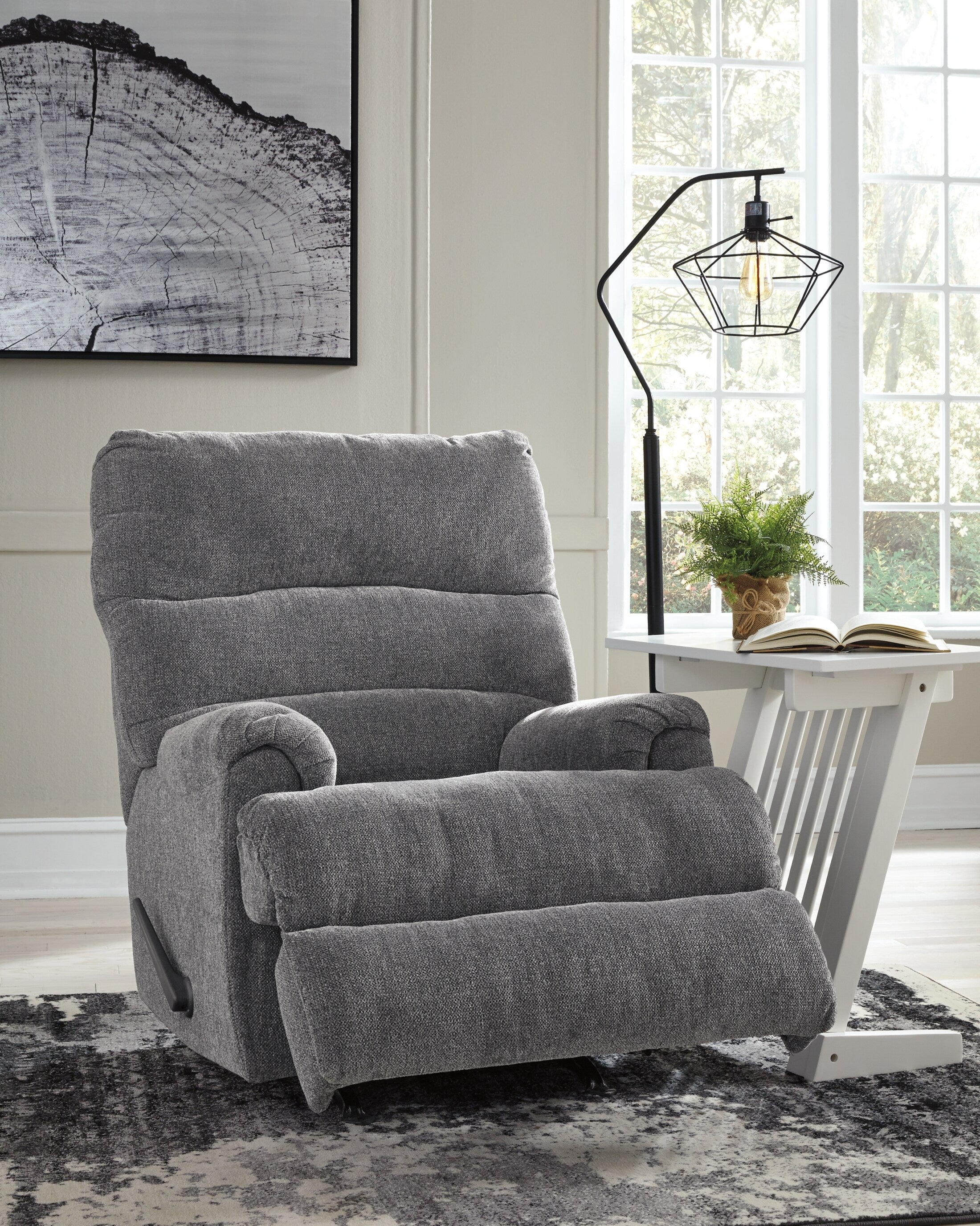 Man Fort Rocker Recliner - Image 6