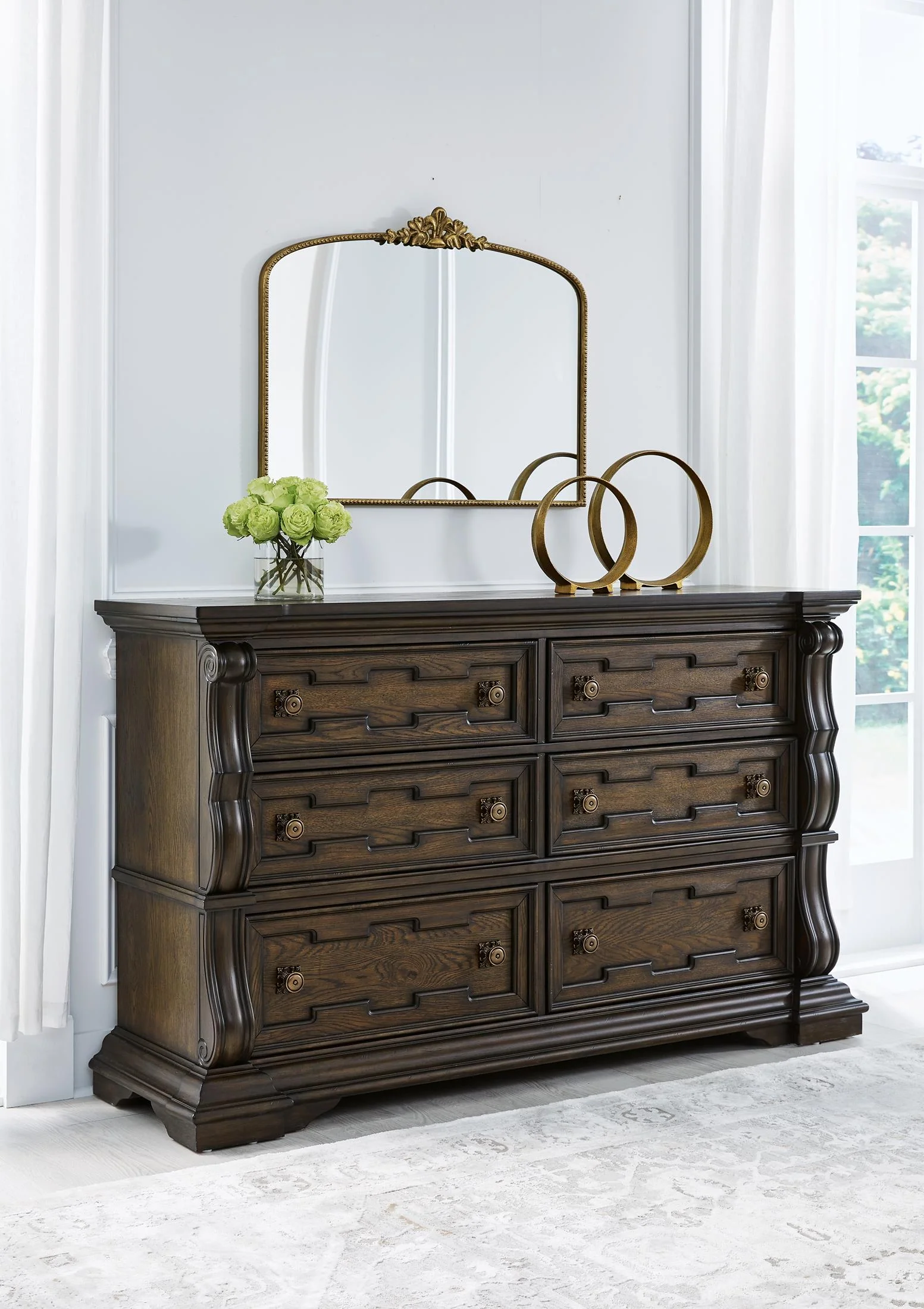 Maylee Dresser - Image 3