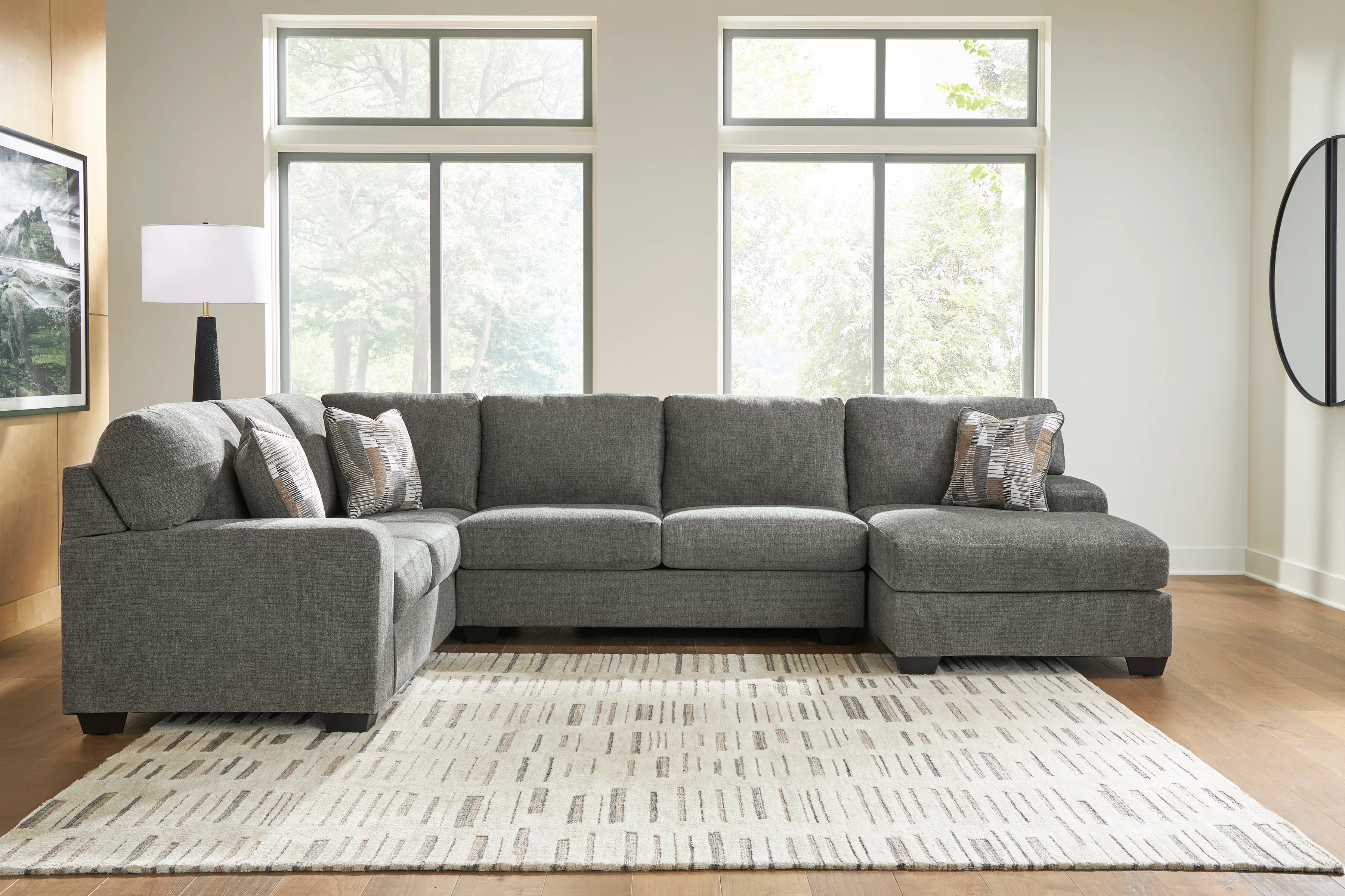 Newellen 3-Piece Right-Facing Sectional with Chaise - Image 5