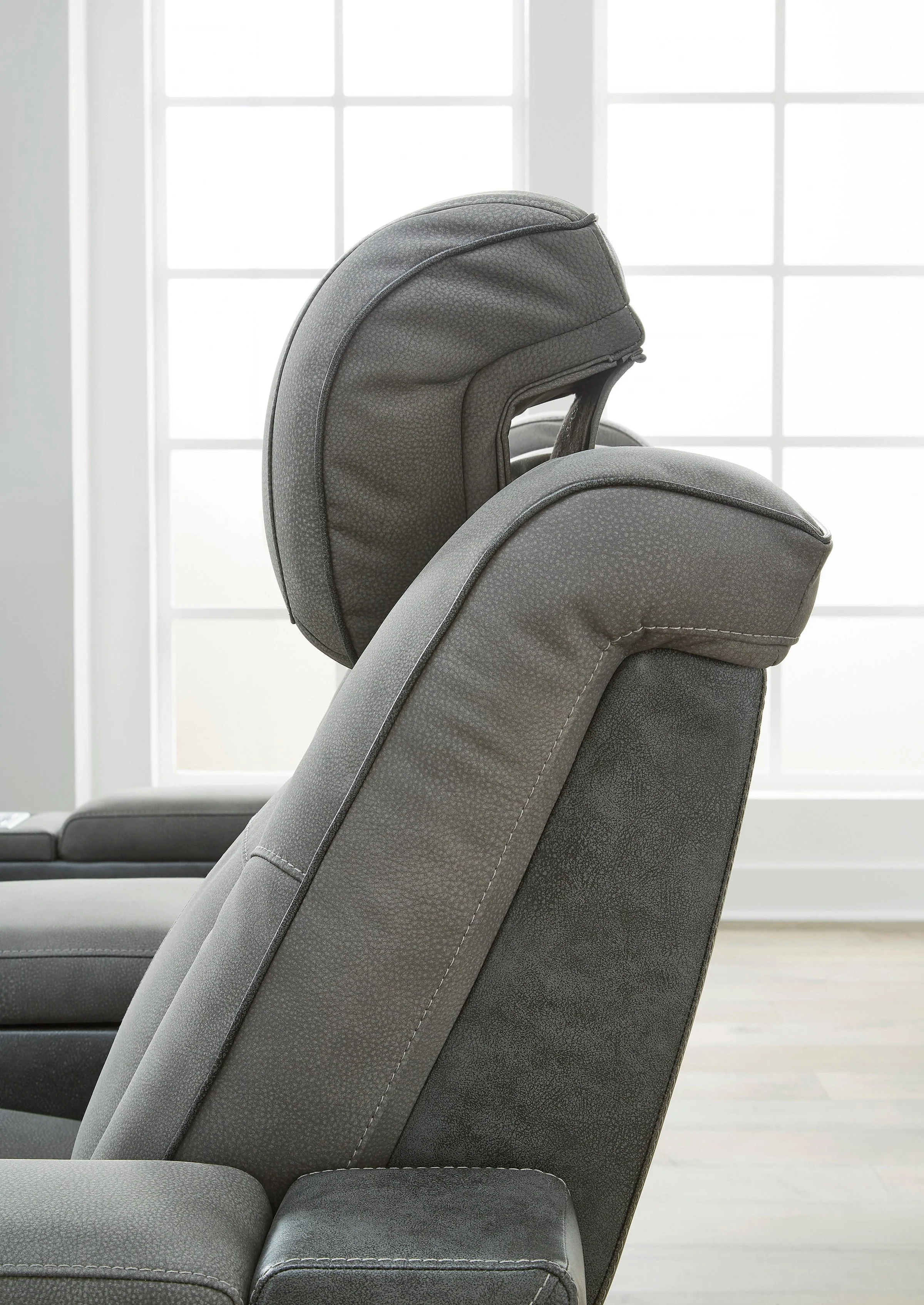 Next-Gen DuraPella Power Reclining Loveseat - Image 18