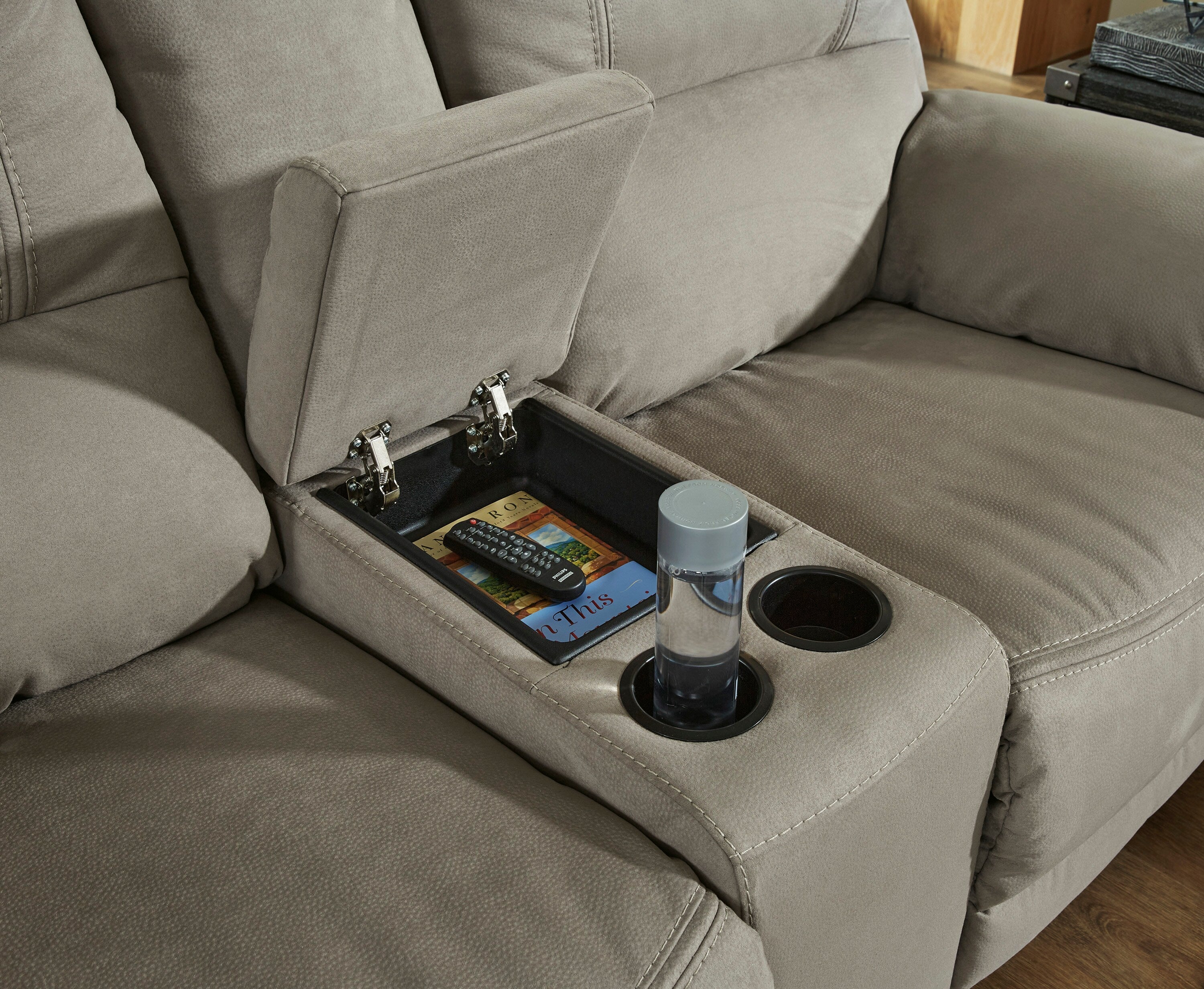 Next-Gen Gaucho Power Reclining Loveseat with Console - Image 7