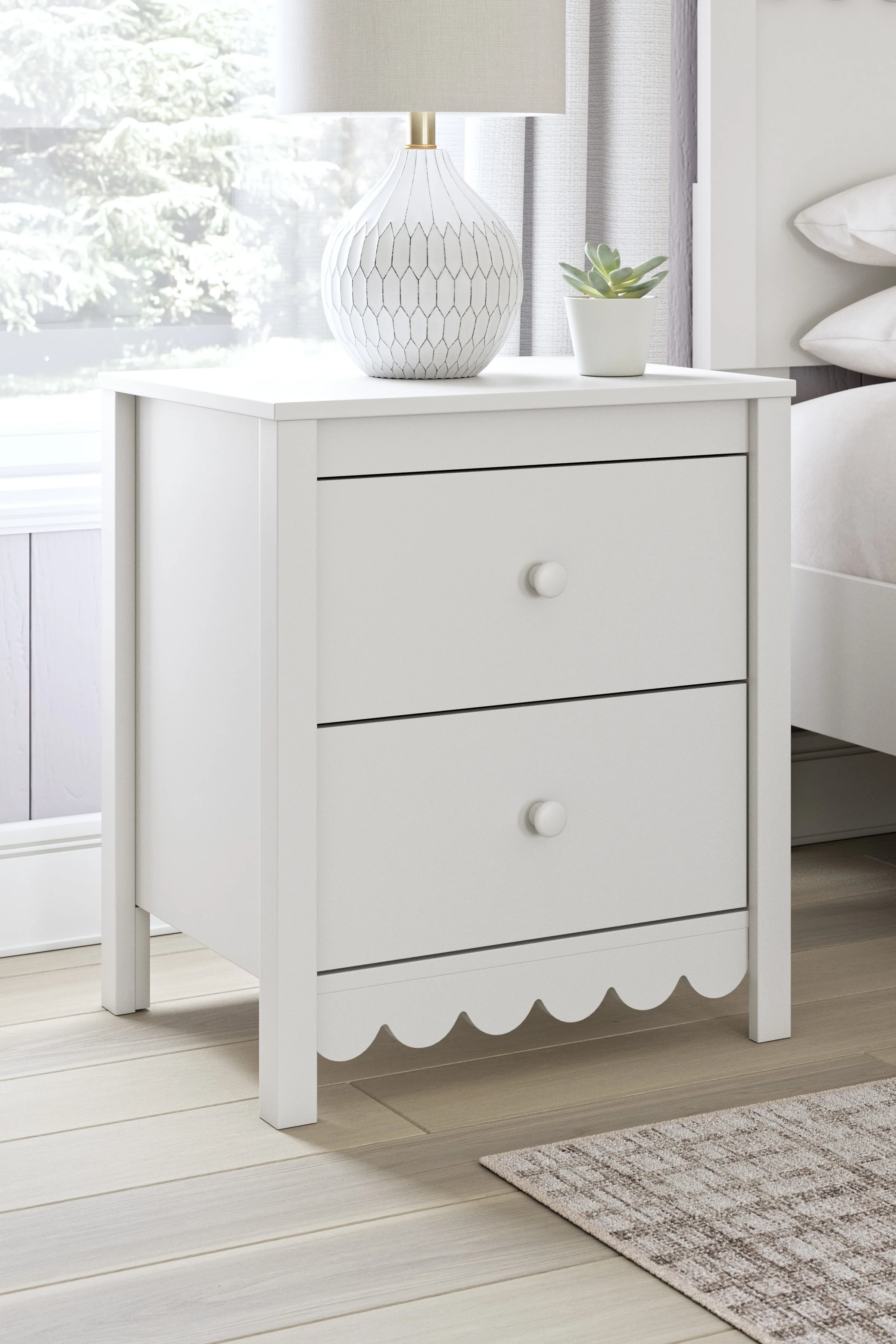 Hallityn Nightstand - Image 2