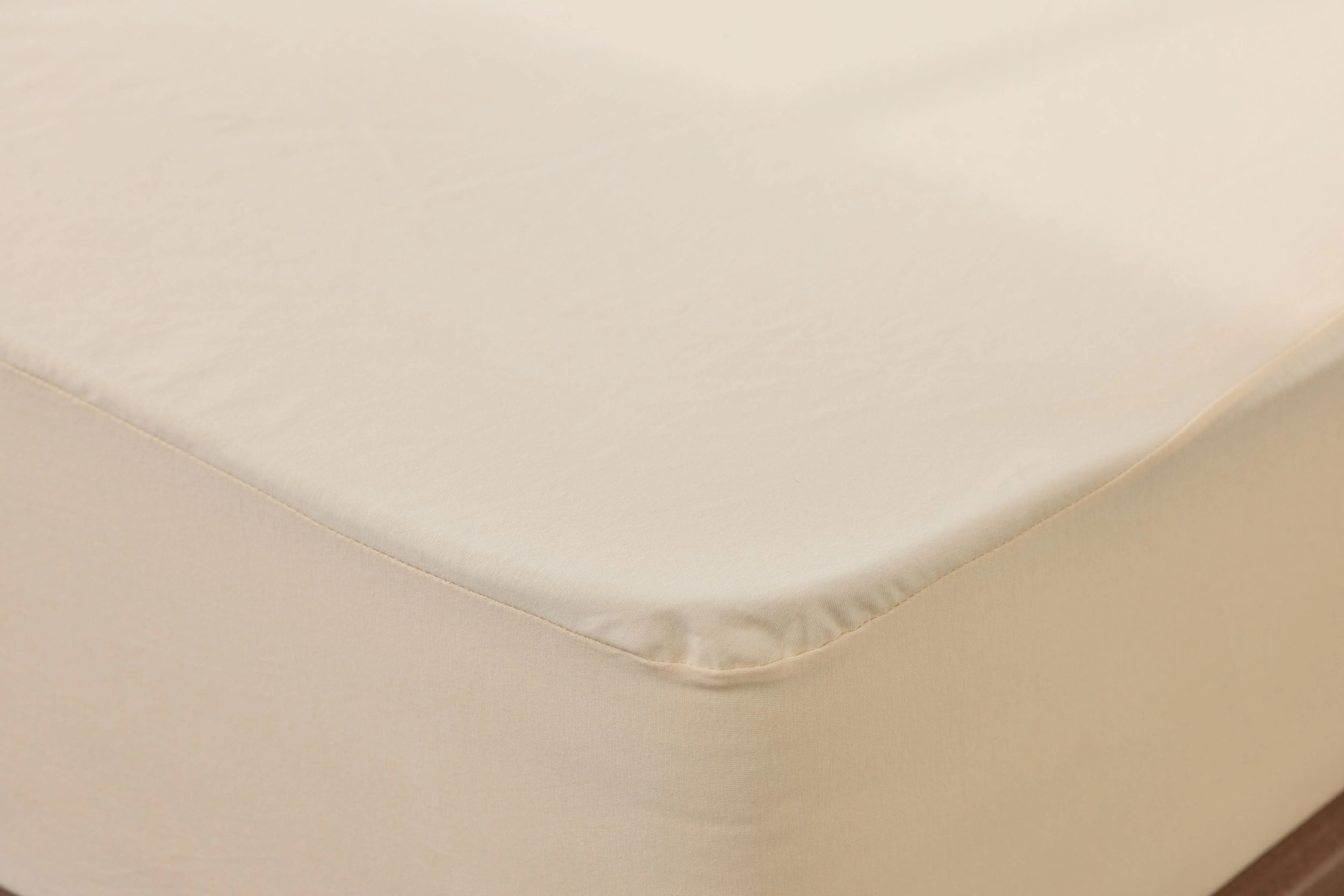 Avocado Organic Waterproof Mattress Protector - Image 3