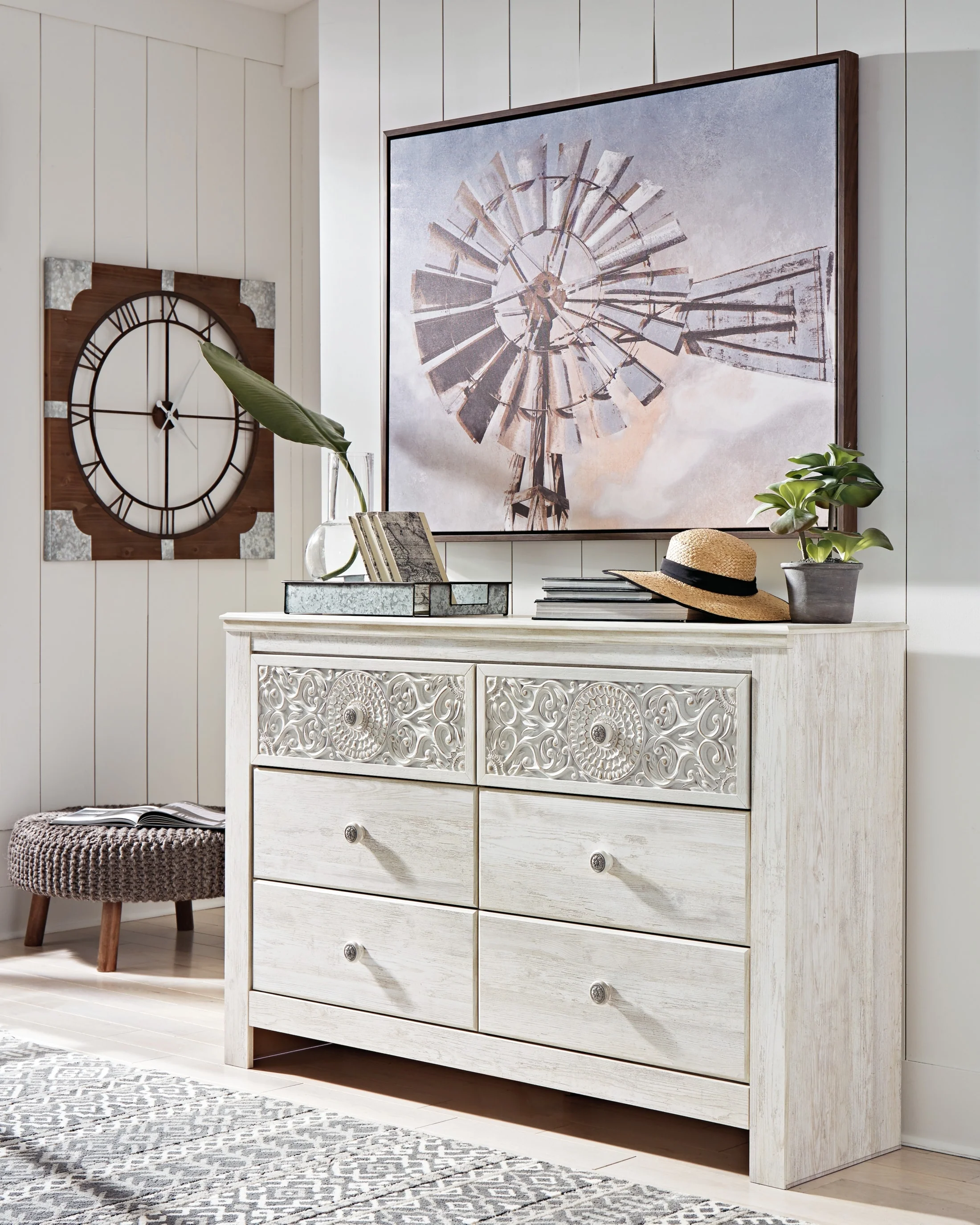 Paxberry Large Dresser - Image 6