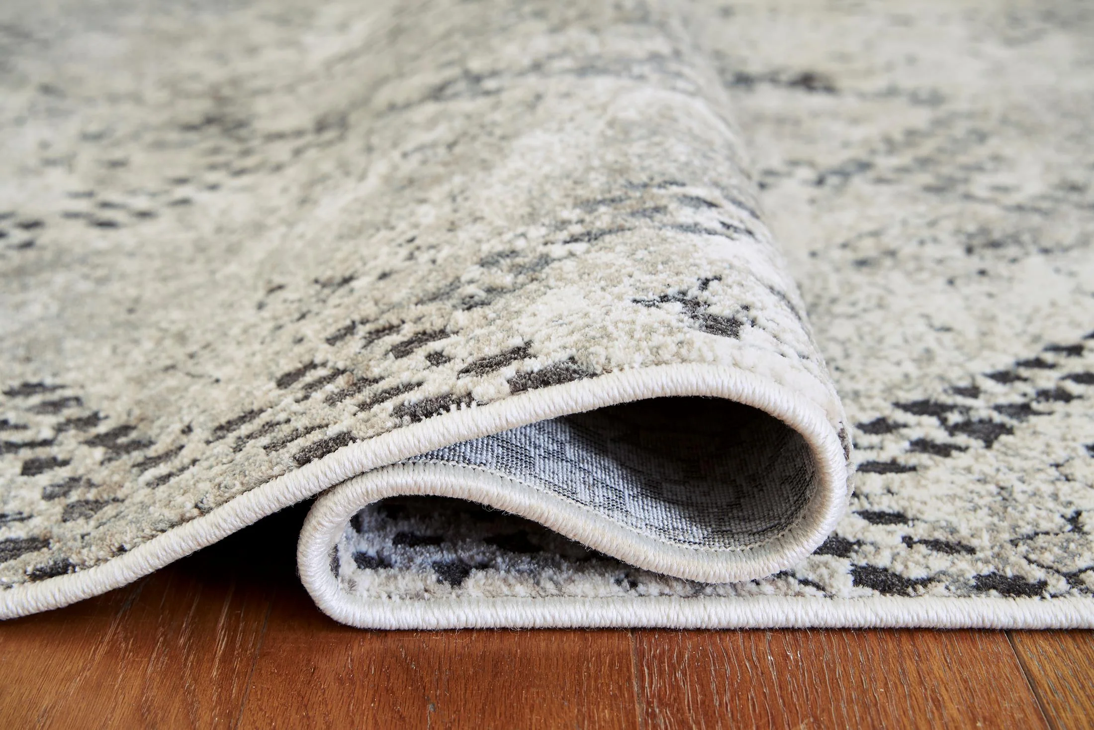 Poincilana 5' x 7' Rug - Image 3