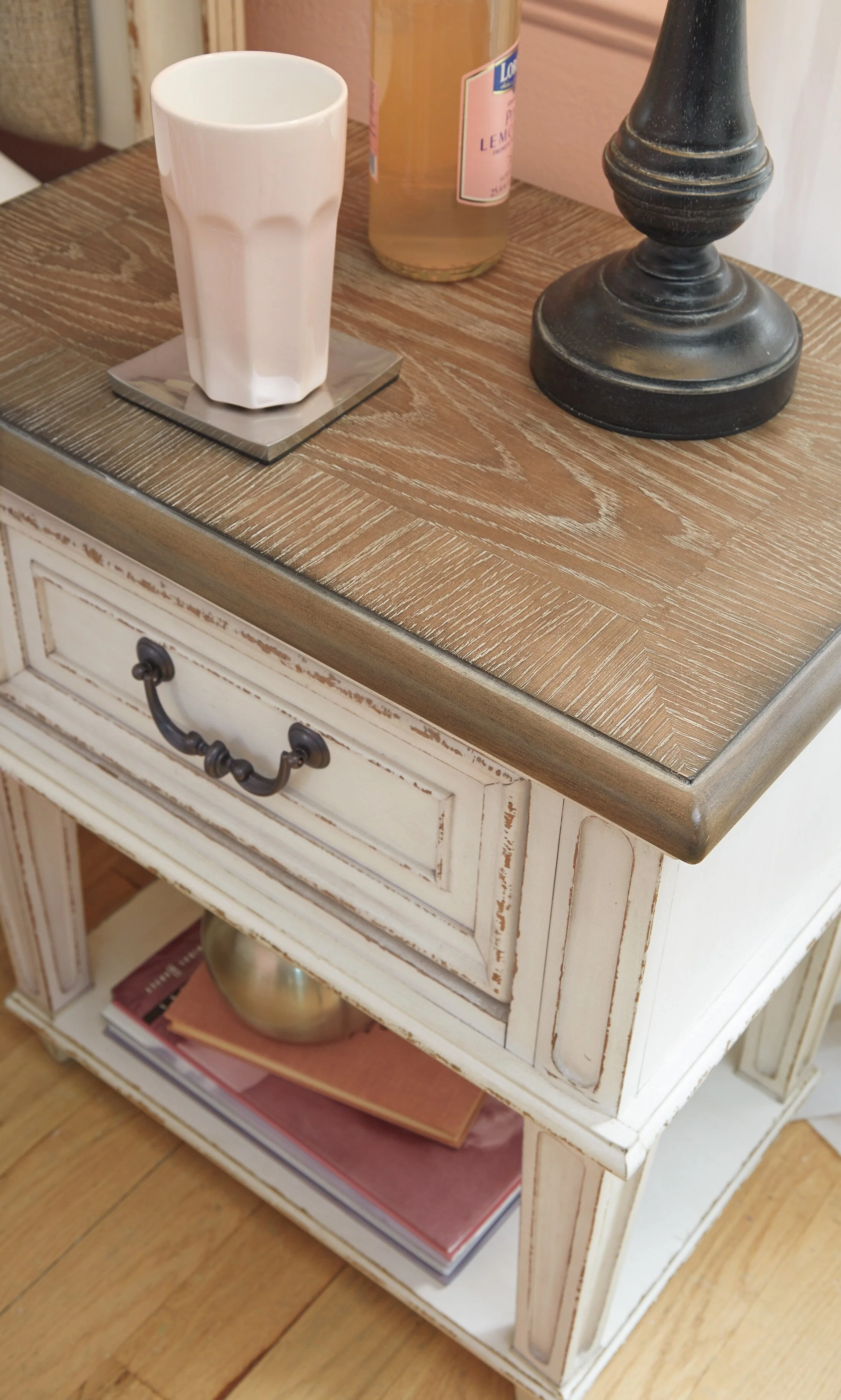 Realyn Nightstand - Image 8