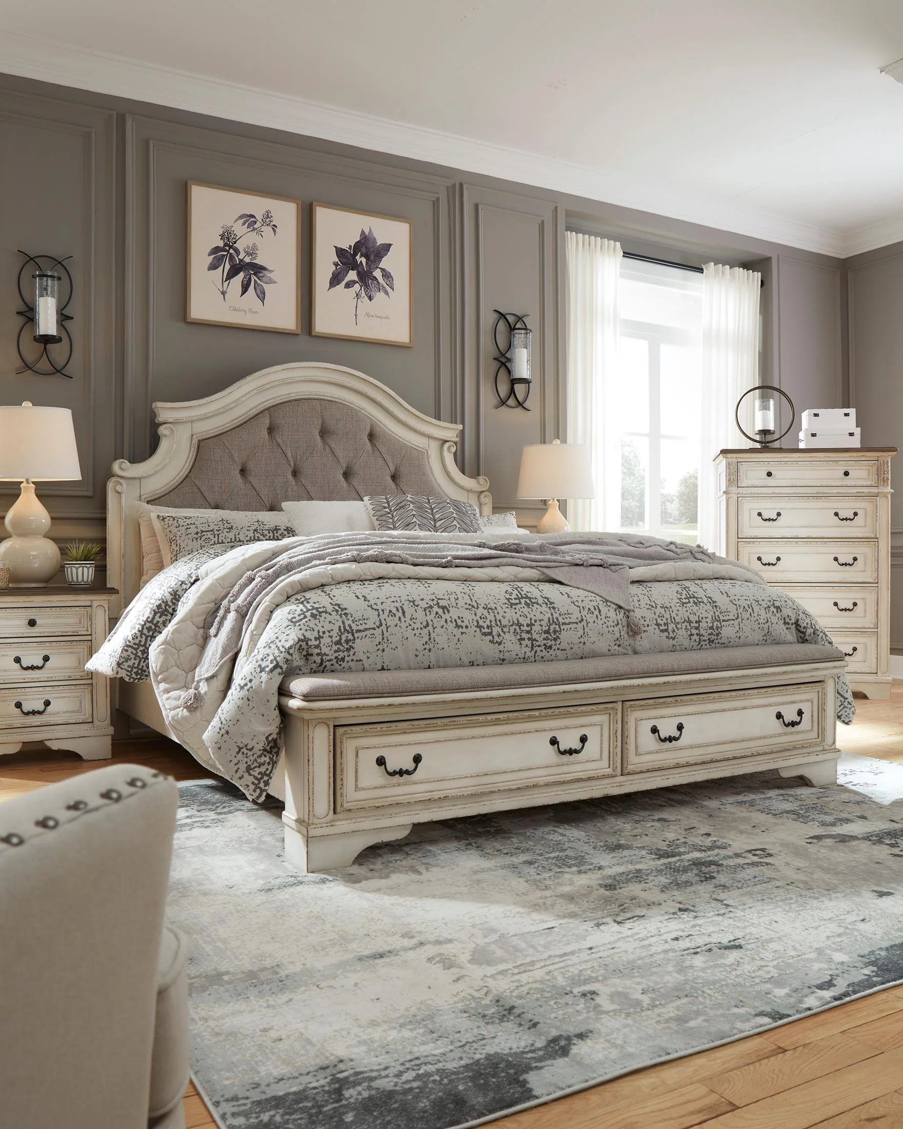 Realyn Upholstered Panel Storage Bed - Image 2