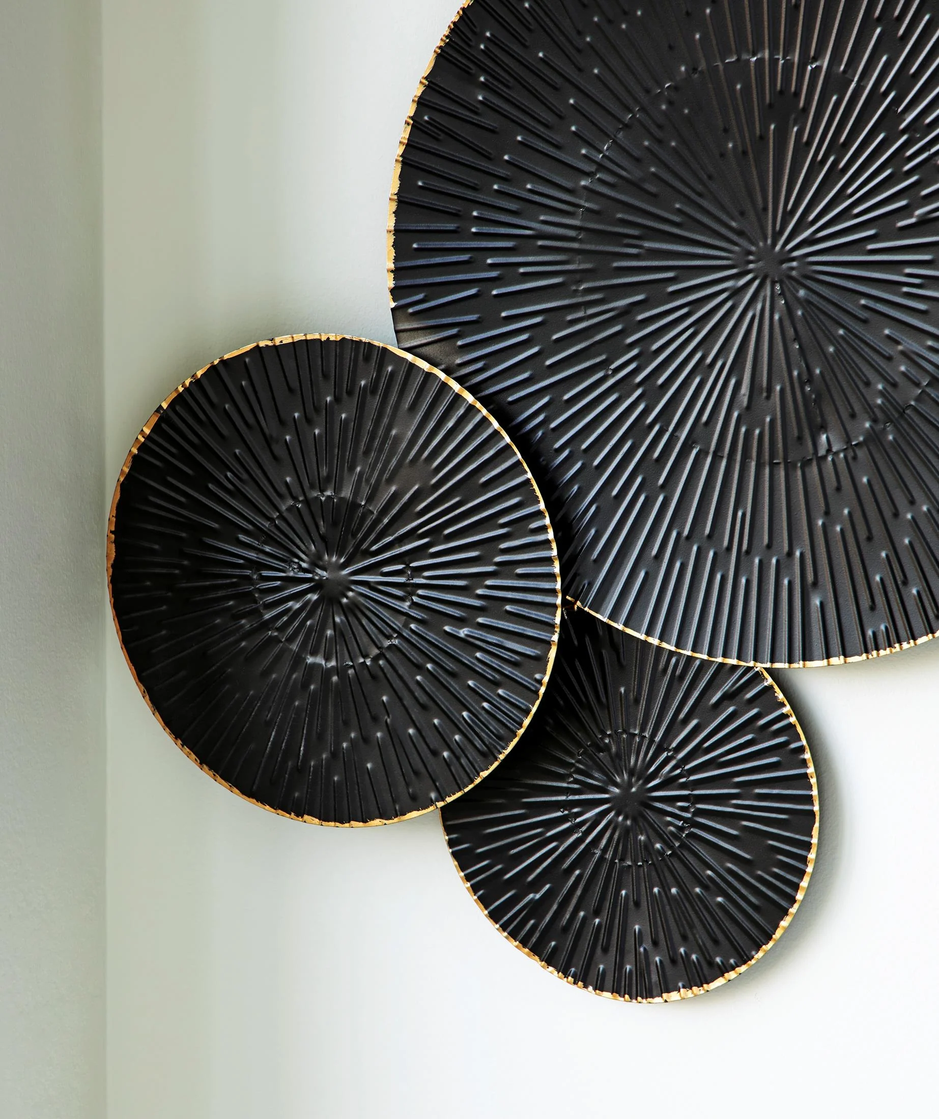 Rhetlen Wall Decor - Image 6