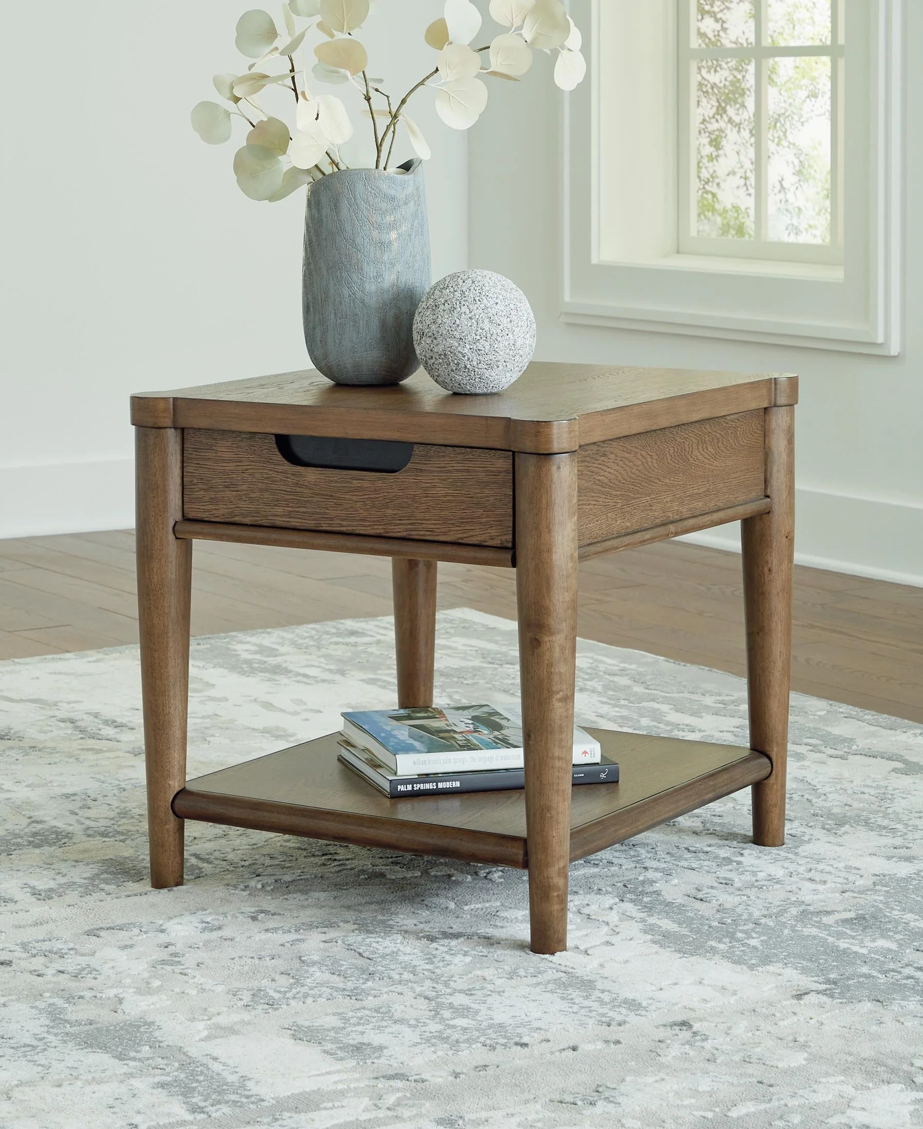 Roanhowe Rectangular End Table - Image 2