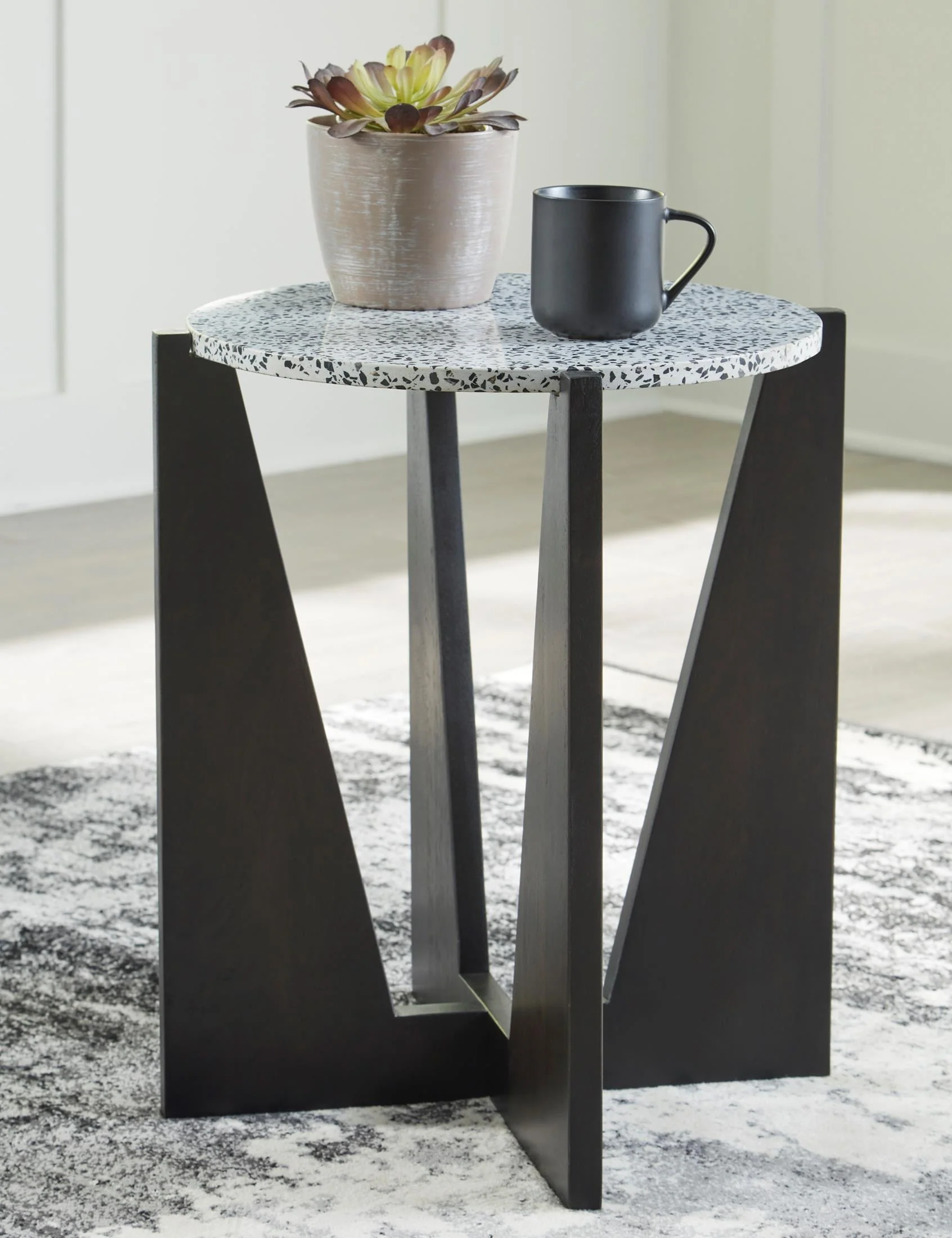 Tellrich Accent Table - Image 3